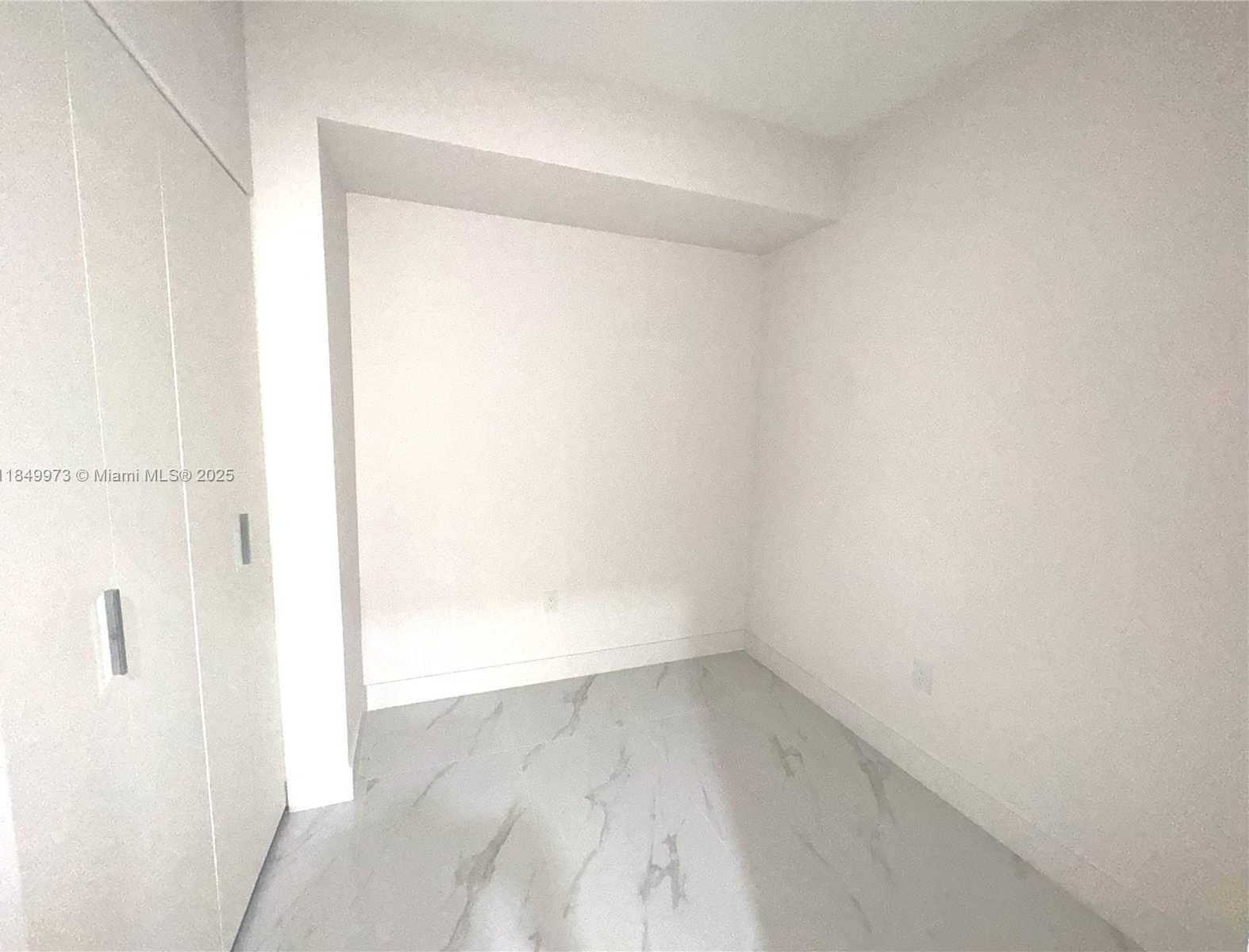 Small Image of 725 NE 24TH #804, Bay Harbor Islands Number 21