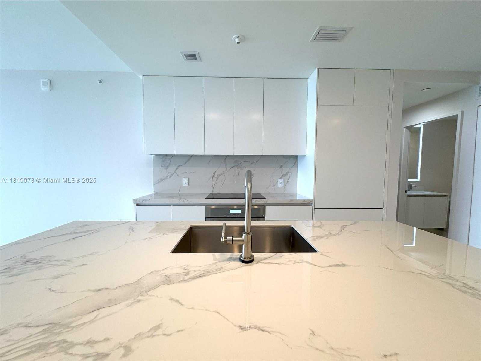 Small Image of 725 NE 24TH #804, Bay Harbor Islands Number 3
