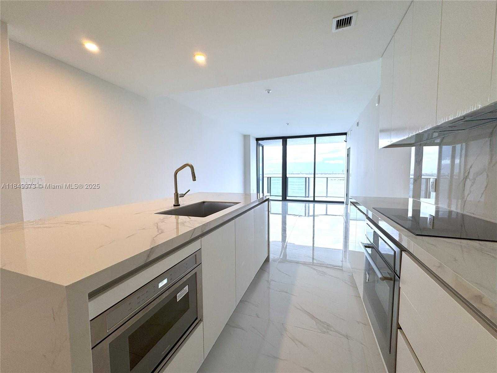 Small Image of 725 NE 24TH #804, Bay Harbor Islands Number 4