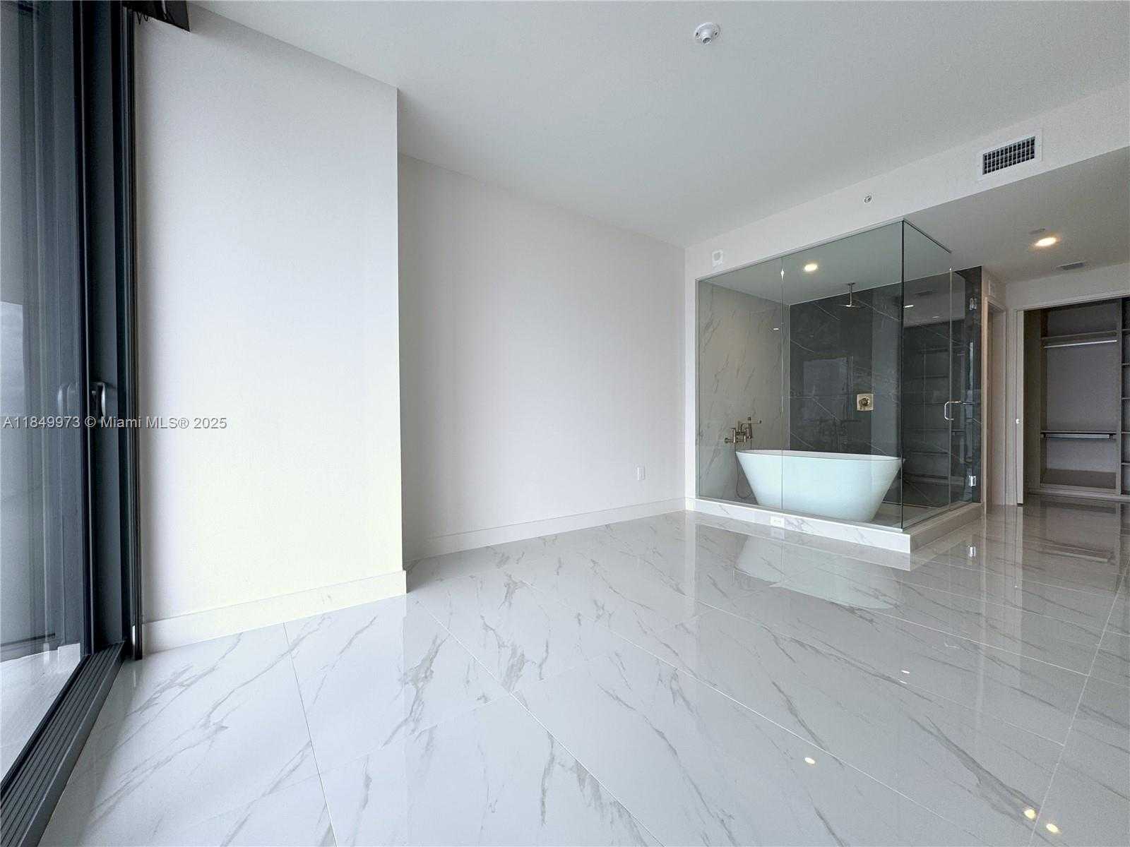 Small Image of 725 NE 24TH #804, Bay Harbor Islands Number 6