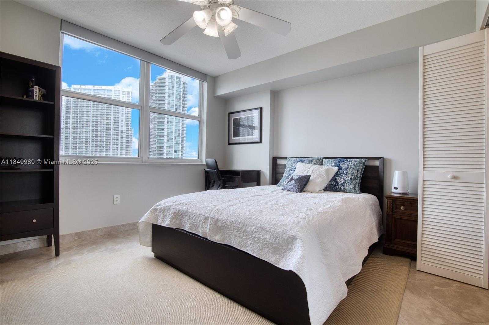 Small Image of 31 SOUTH EAST 5TH ST #1907, Miami Number 5