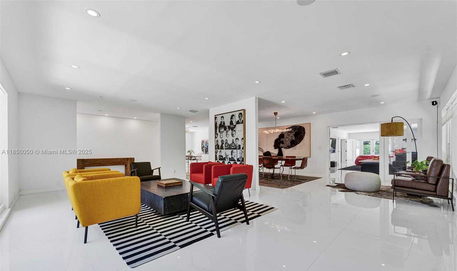 Small Image of 5055 NORTH BAY RD, Miami Beach Number 12