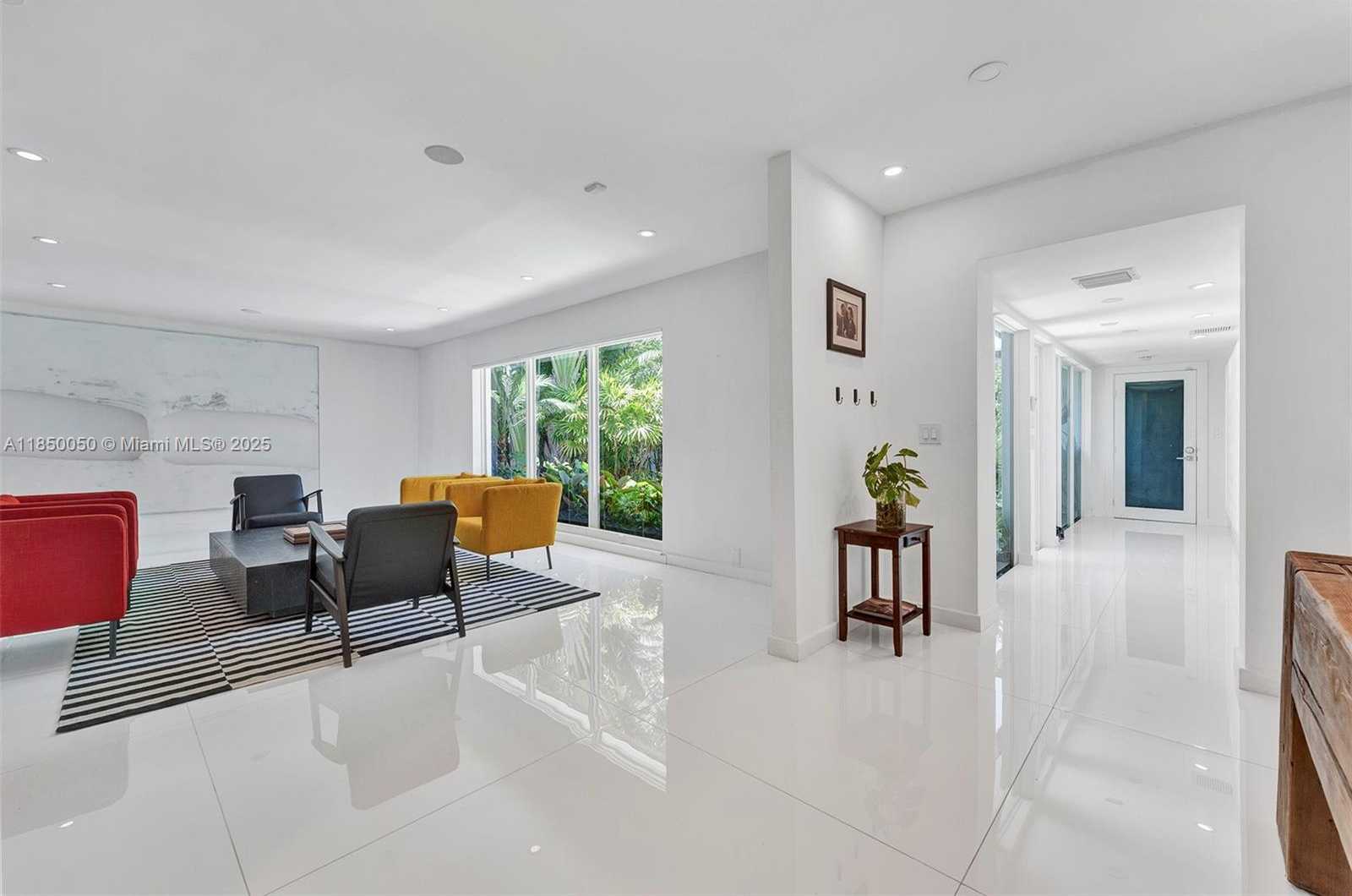 Small Image of 5055 NORTH BAY RD, Miami Beach Number 13