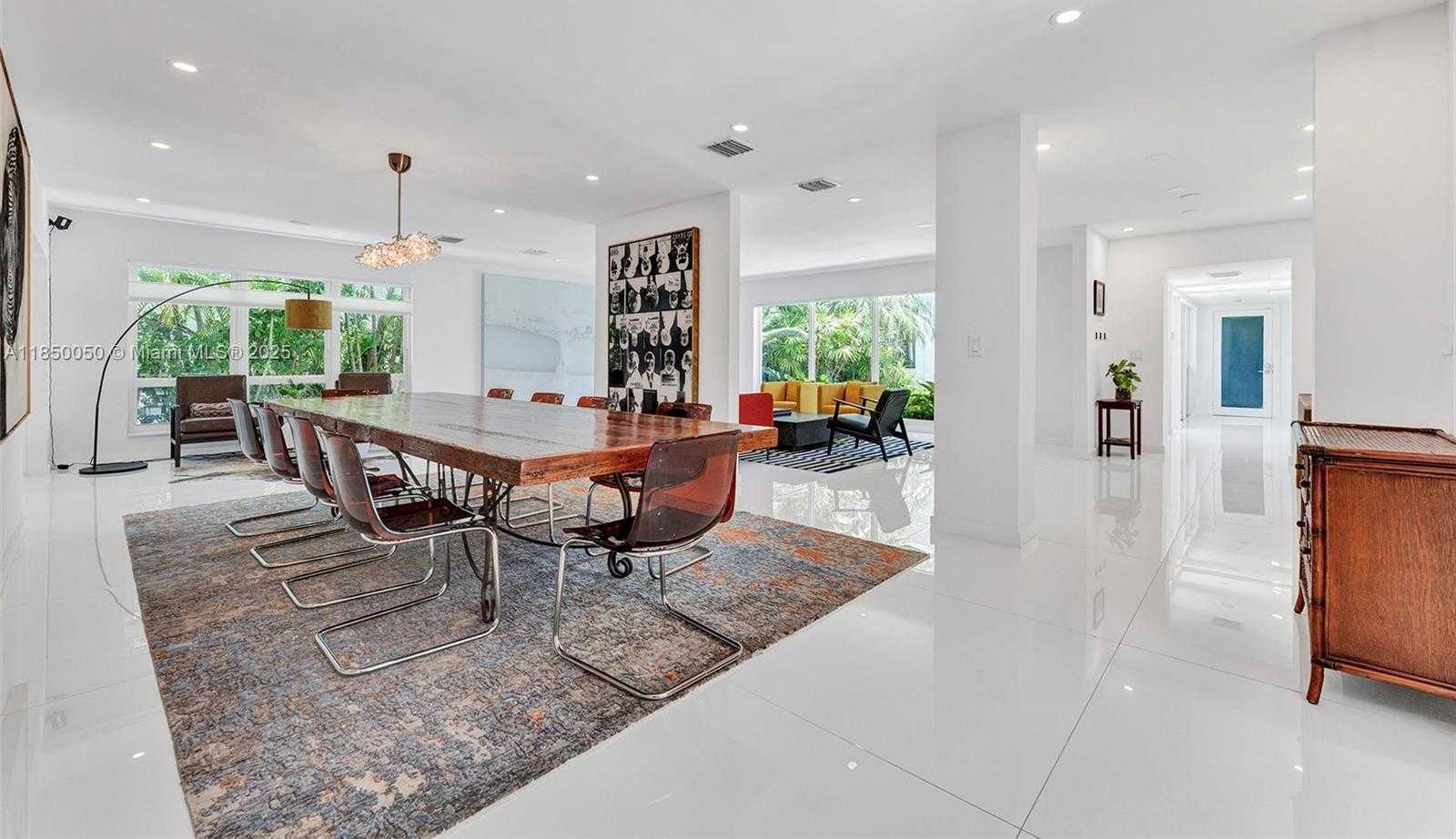 Small Image of 5055 NORTH BAY RD, Miami Beach Number 15