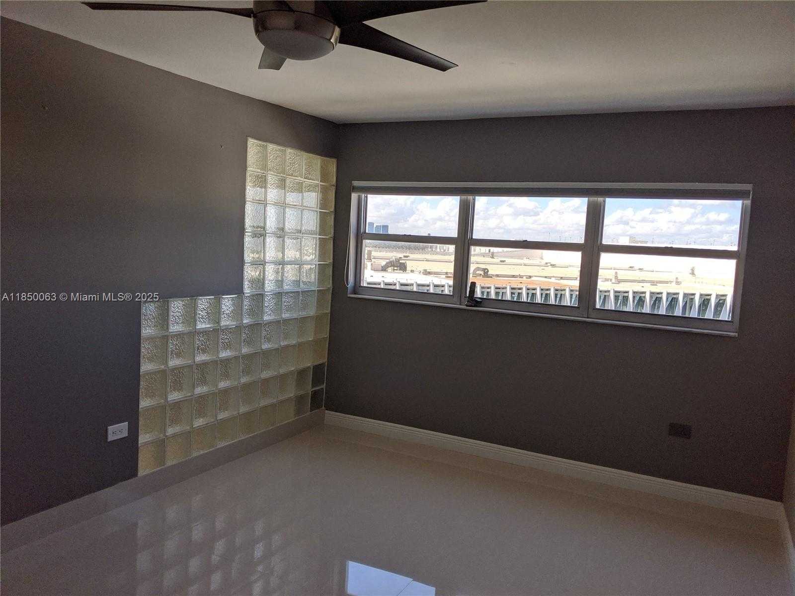 Small Image of 1881 WASHINGTON AVE #8A, Miami Beach Number 13
