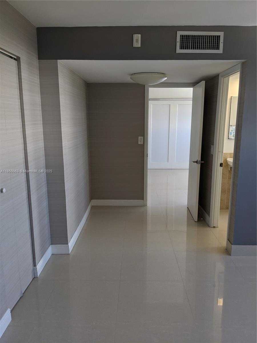 Small Image of 1881 WASHINGTON AVE #8A, Miami Beach Number 16
