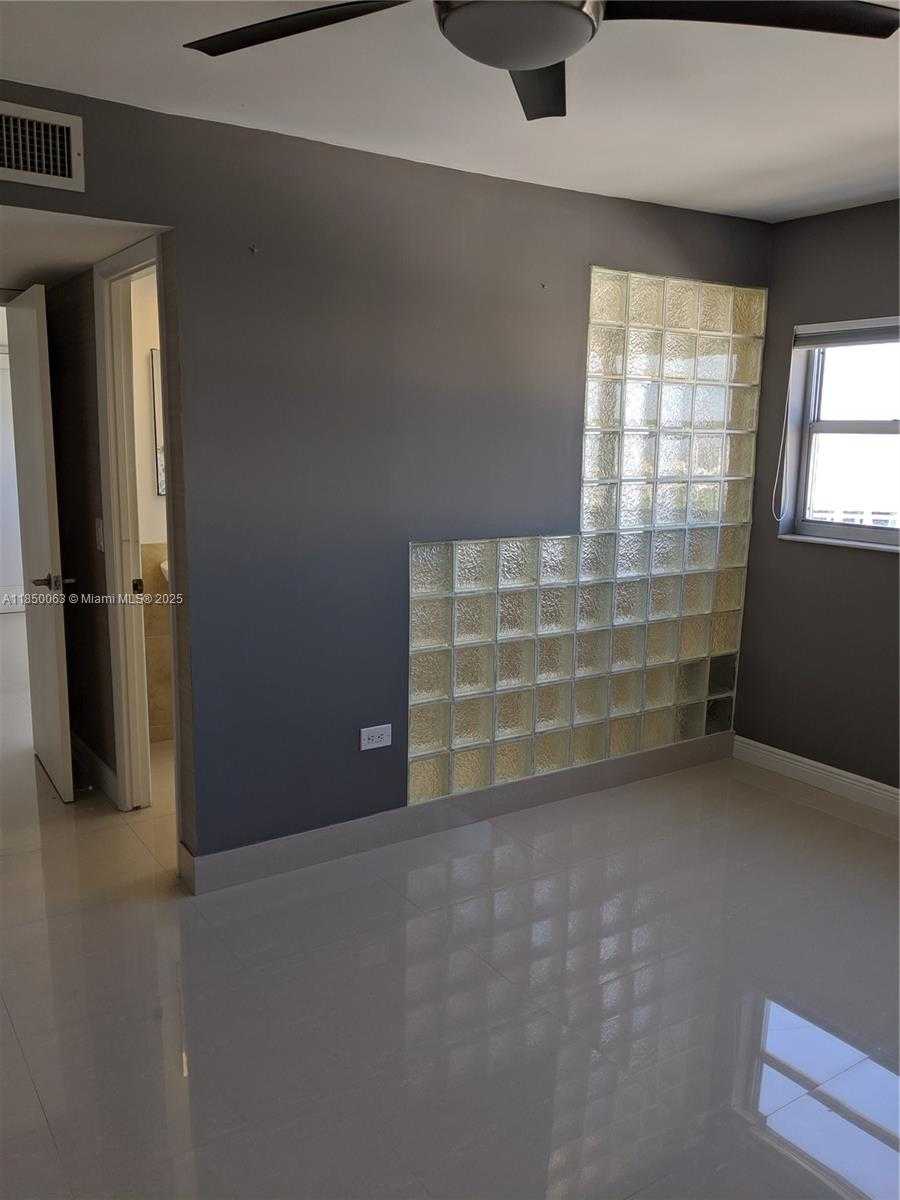 Small Image of 1881 WASHINGTON AVE #8A, Miami Beach Number 17