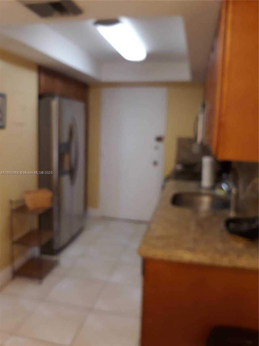 Small Image of 18031 BISCAYNE BLVD #1602, Aventura Number 25