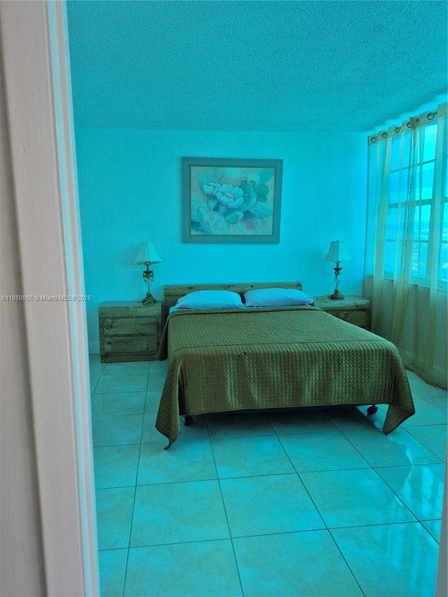 Small Image of 18031 BISCAYNE BLVD #1602, Aventura Number 26
