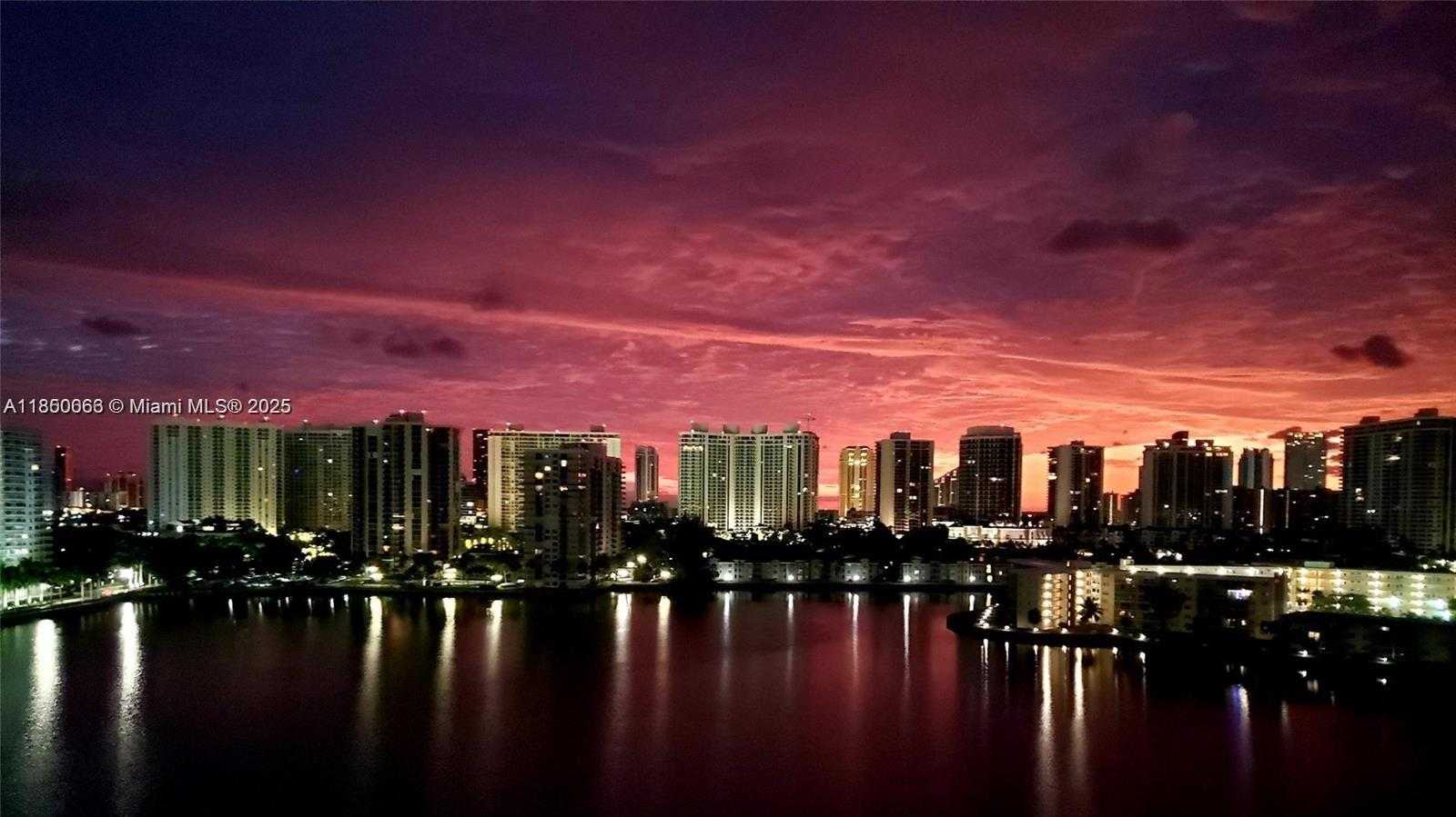 Small Image of 18031 BISCAYNE BLVD #1602, Aventura Number 3