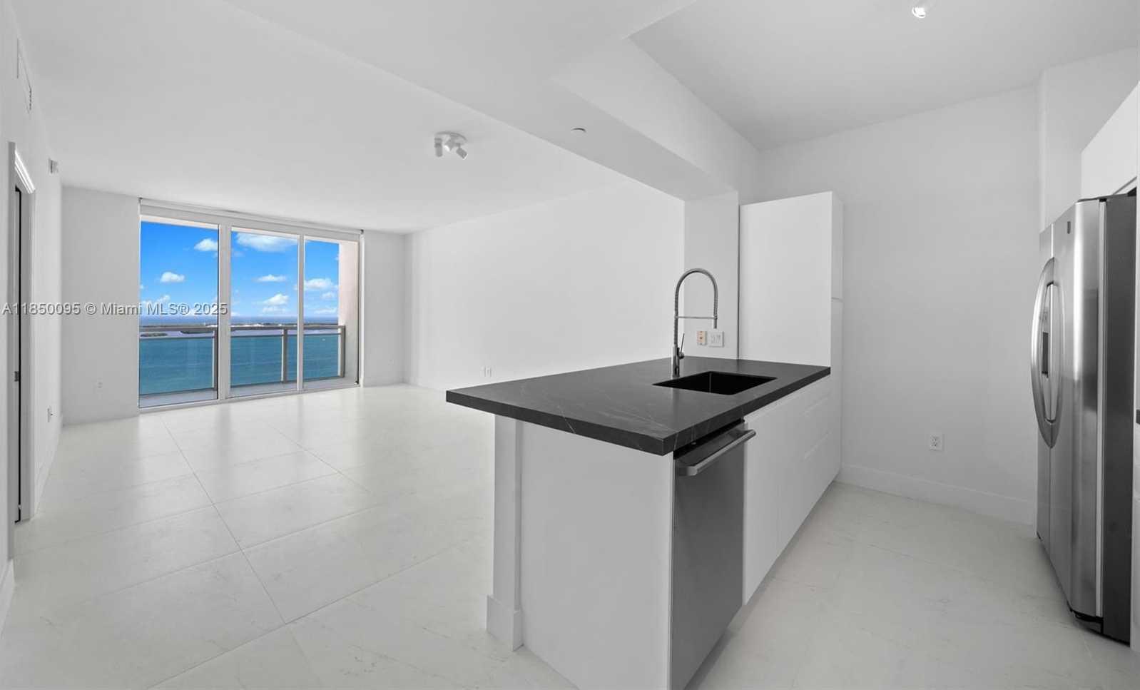 Small Image of 951 BRICKELL AVE #4002, Miami Number 10
