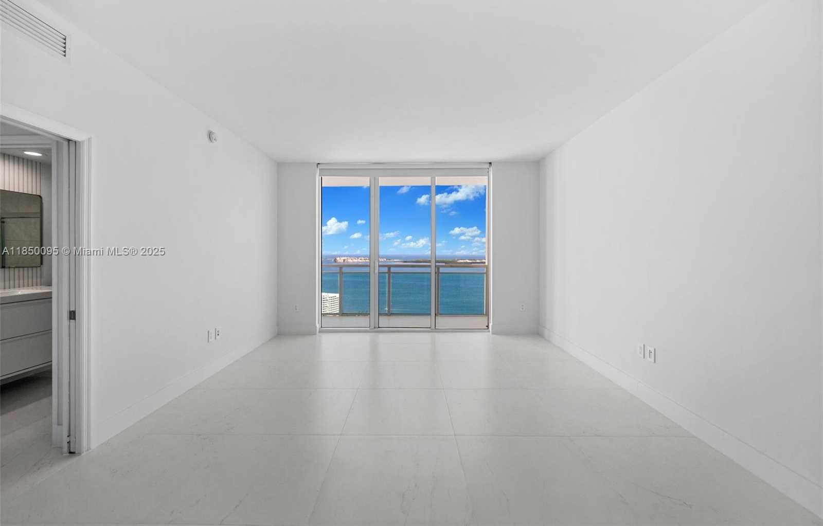 Small Image of 951 BRICKELL AVE #4002, Miami Number 18