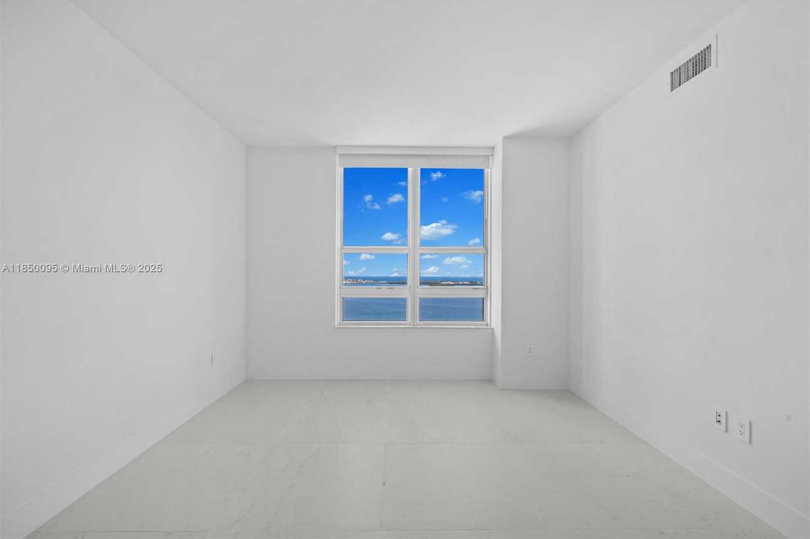 Small Image of 951 BRICKELL AVE #4002, Miami Number 21