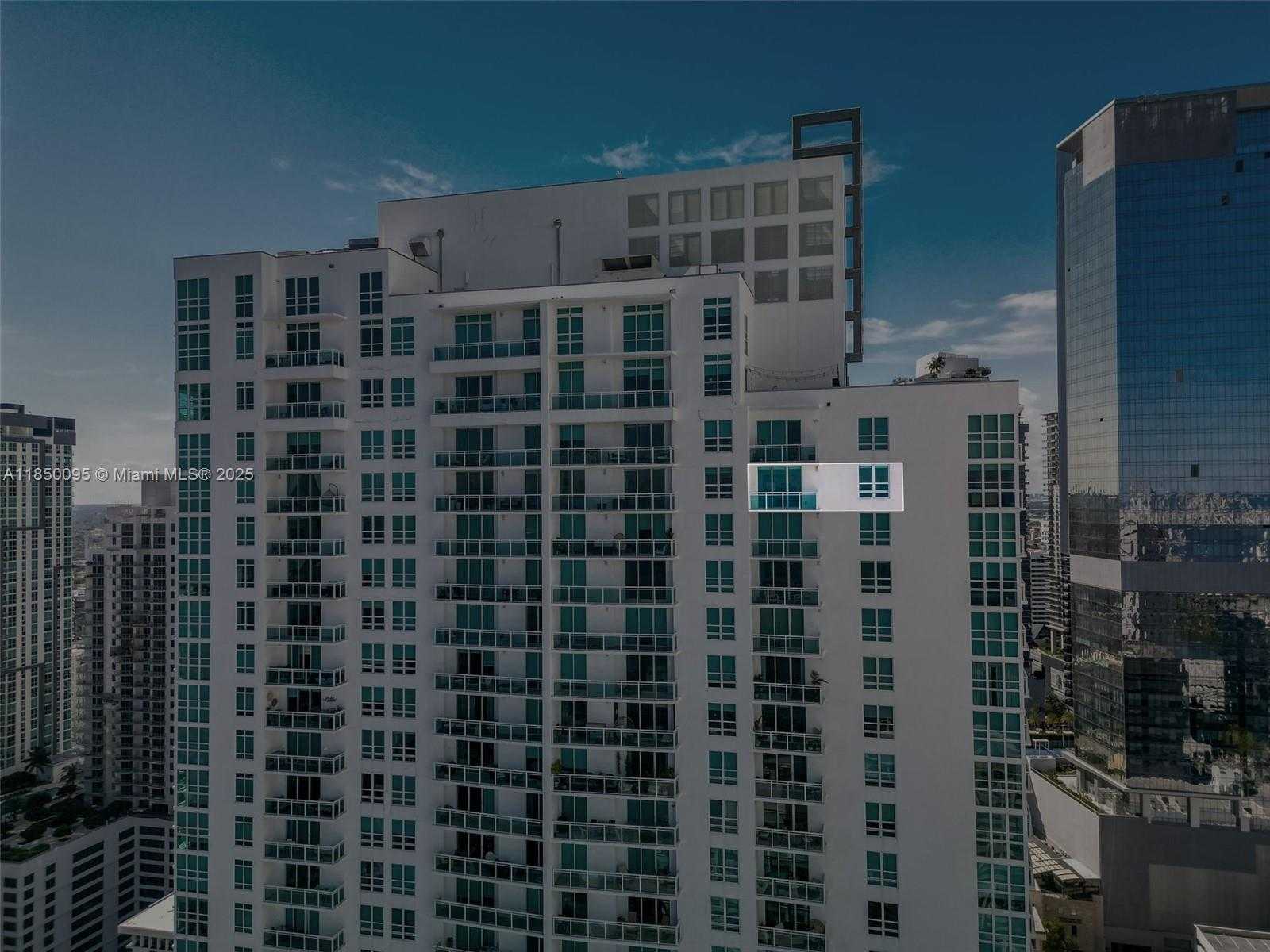 Small Image of 951 BRICKELL AVE #4002, Miami Number 34