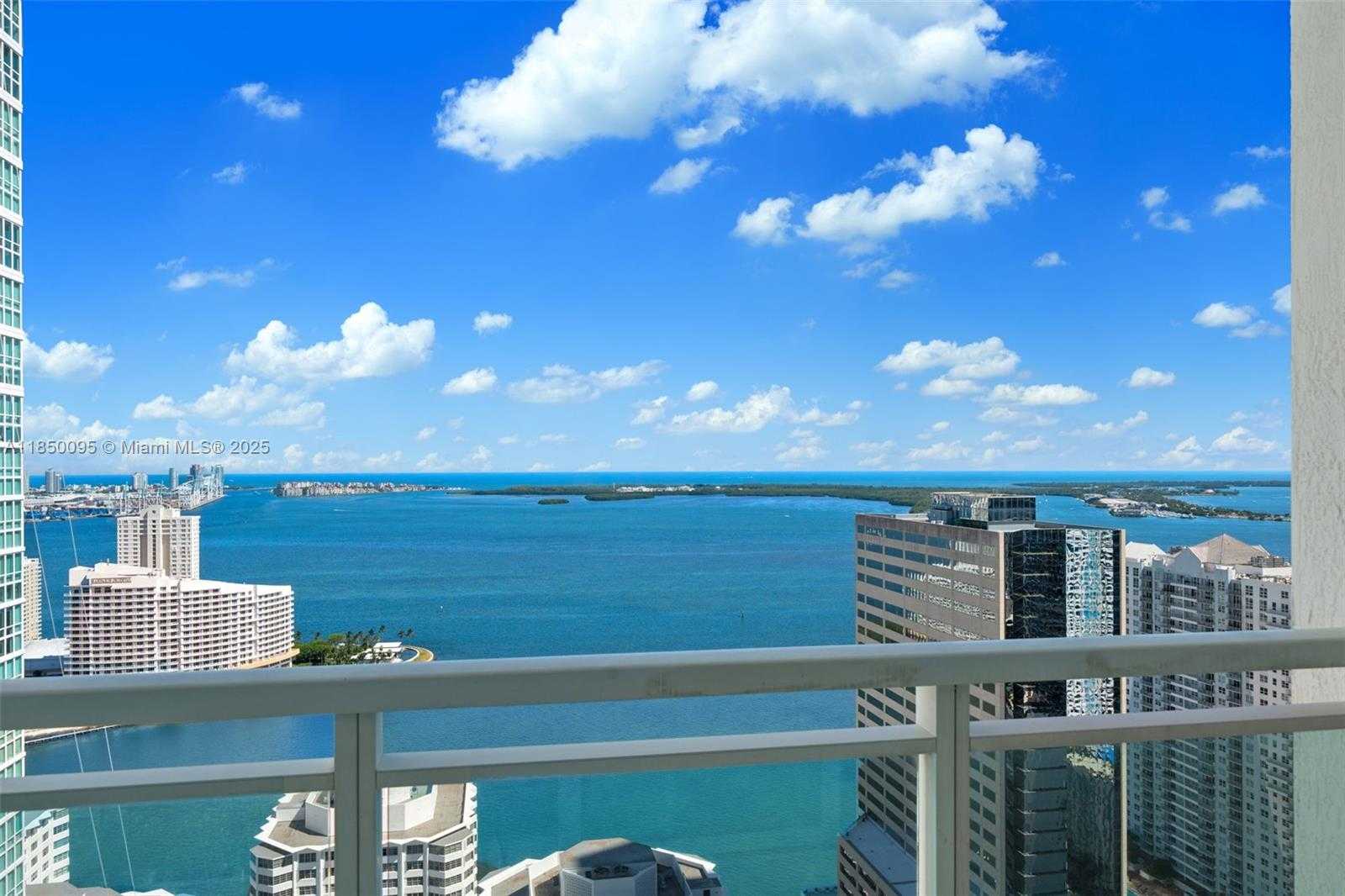 Small Image of 951 BRICKELL AVE #4002, Miami Number 5