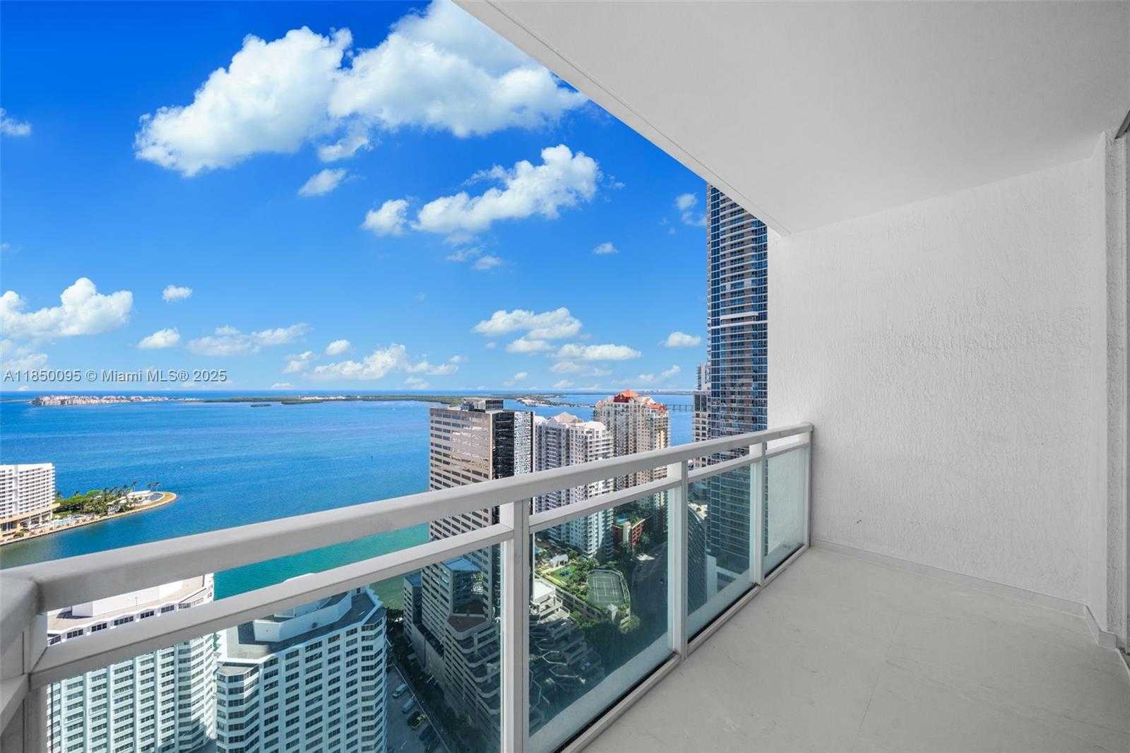 Small Image of 951 BRICKELL AVE #4002, Miami Number 6
