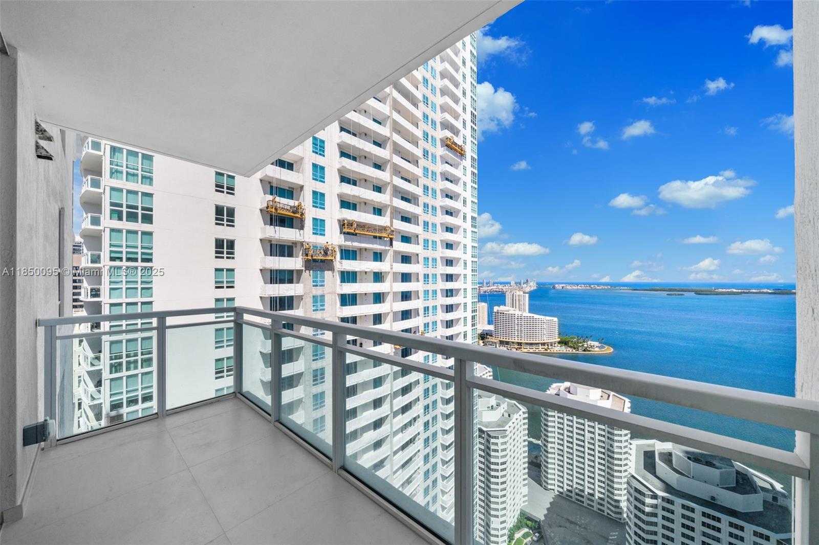 Small Image of 951 BRICKELL AVE #4002, Miami Number 8