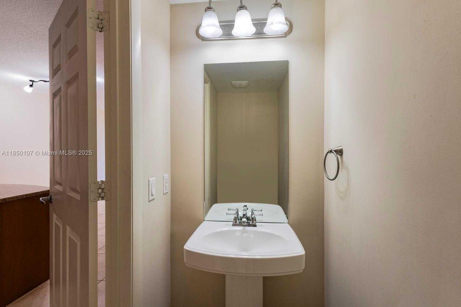 Small Image of 55 MERRICK WAY #724, Coral Gables Number 11