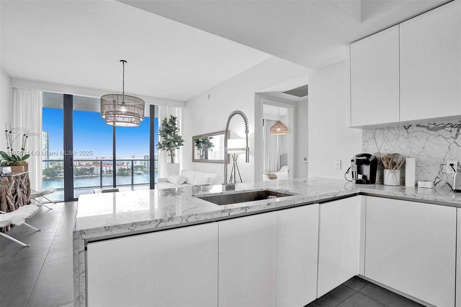 Small Image of 5000 ISLAND ESTATES DR #1006, Aventura Number 11