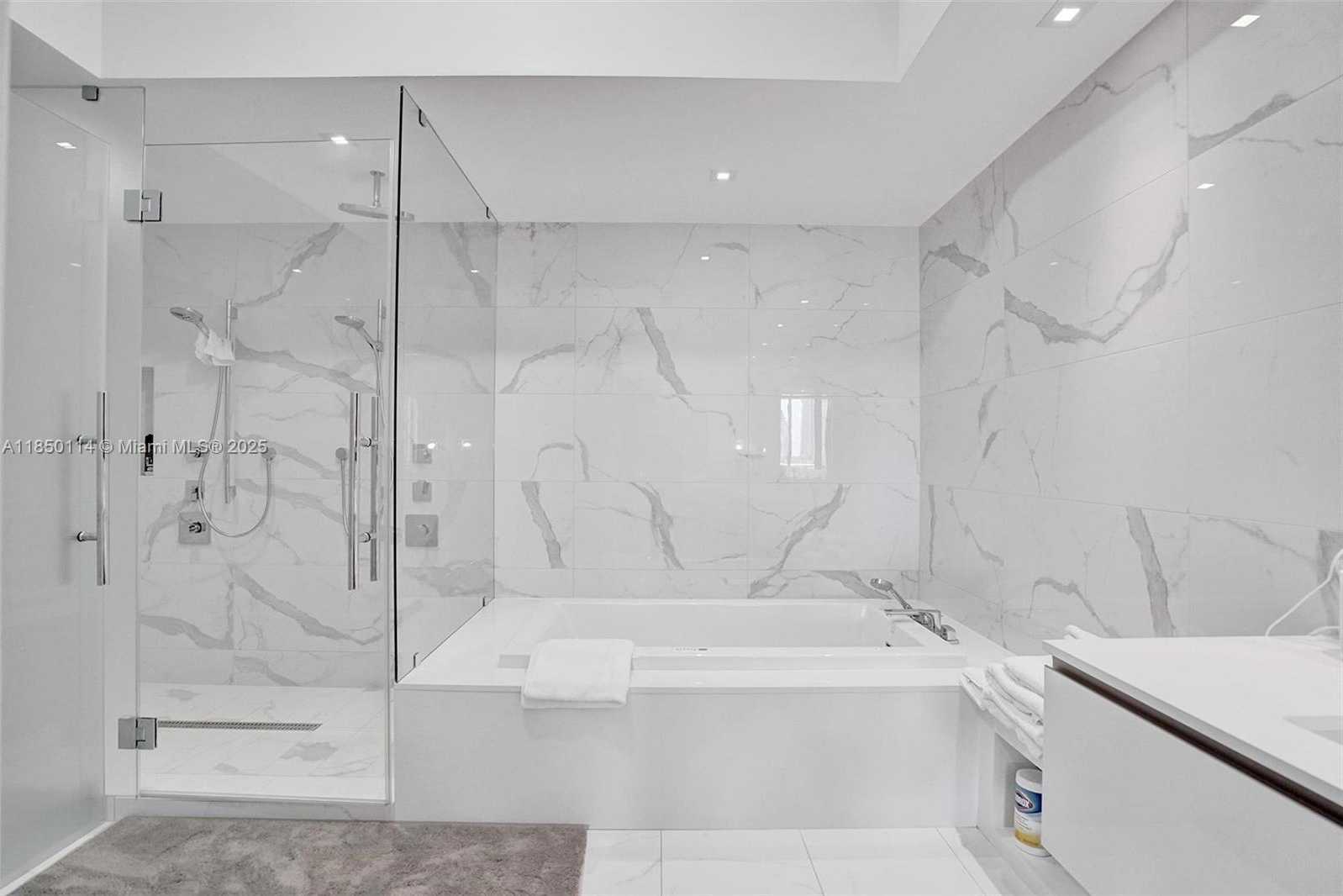 Small Image of 5000 ISLAND ESTATES DR #1006, Aventura Number 22