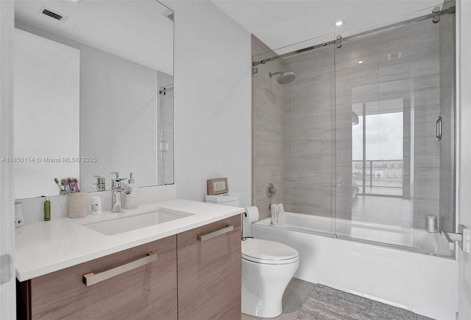 Small Image of 5000 ISLAND ESTATES DR #1006, Aventura Number 28