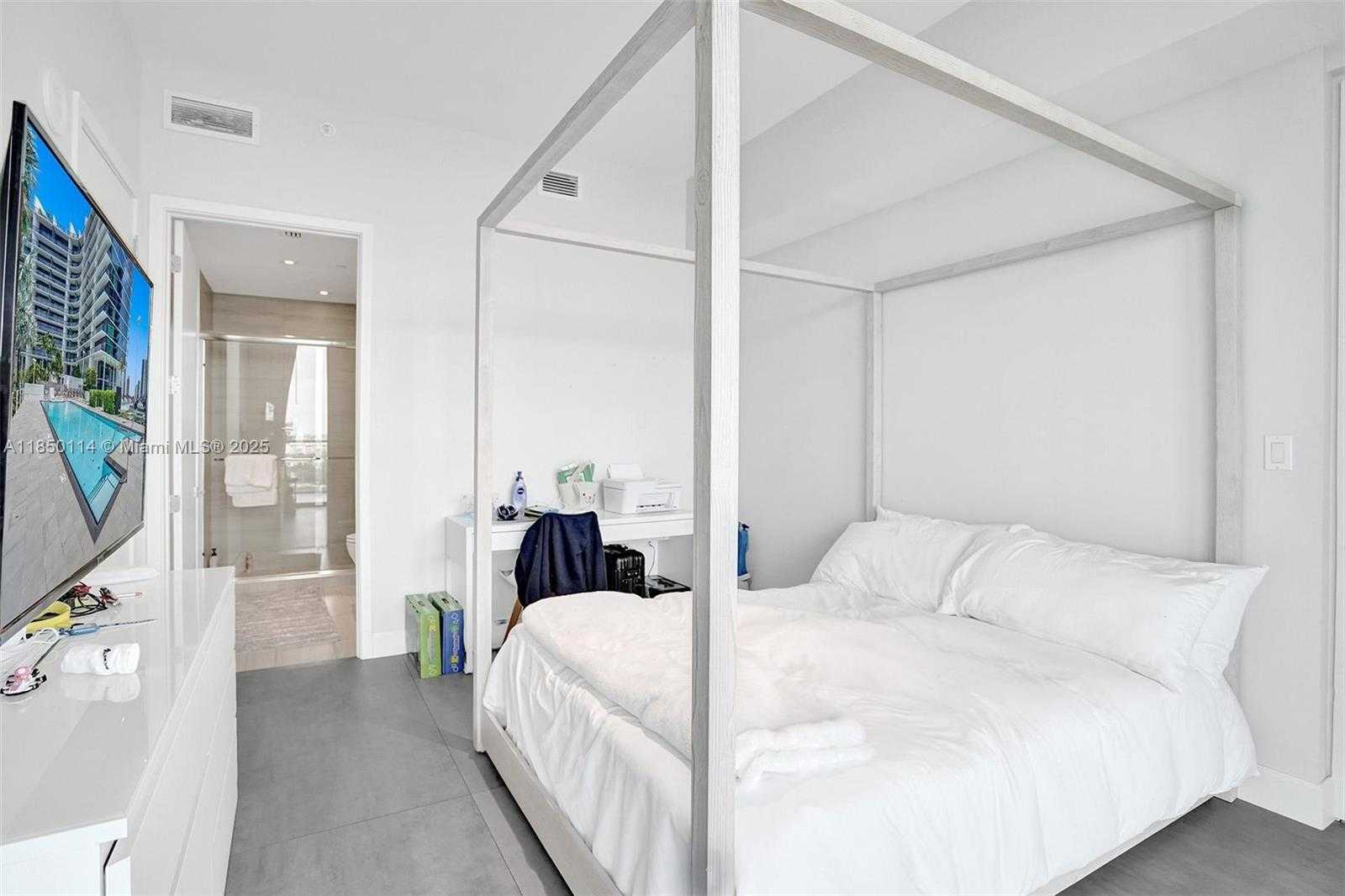 Small Image of 5000 ISLAND ESTATES DR #1006, Aventura Number 29