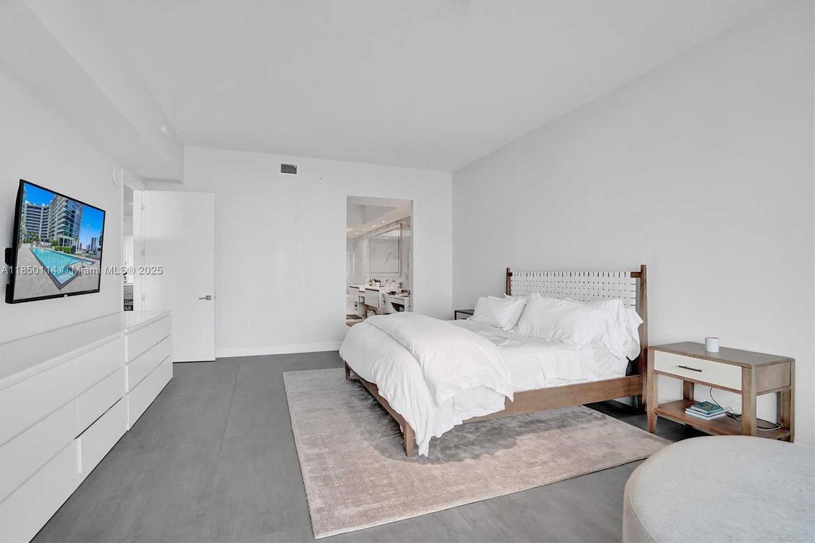 Small Image of 5000 ISLAND ESTATES DR #1006, Aventura Number 30