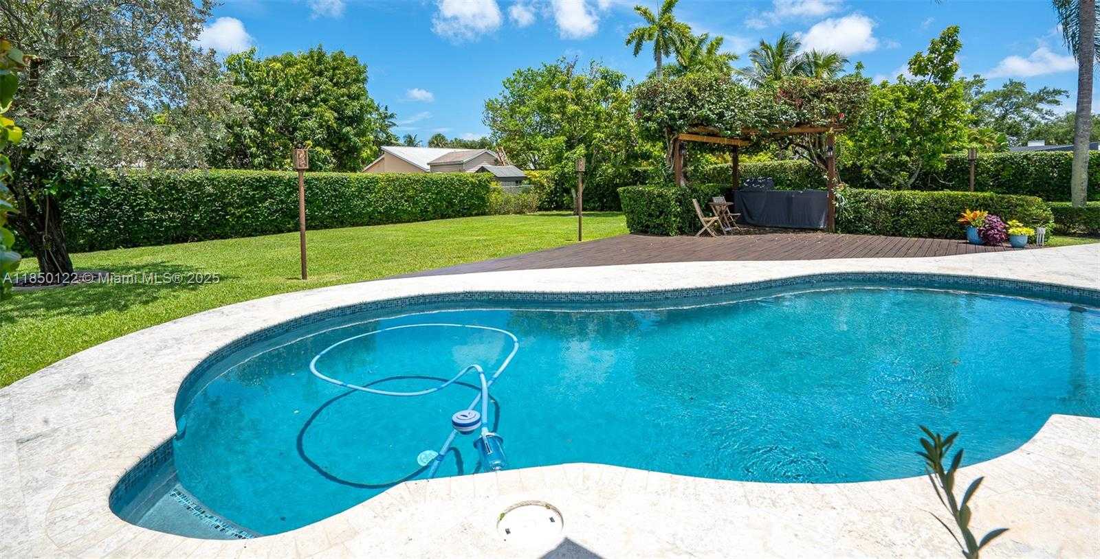 Small Image of 13253 SOUTH WEST 104TH CT, Miami Number 15