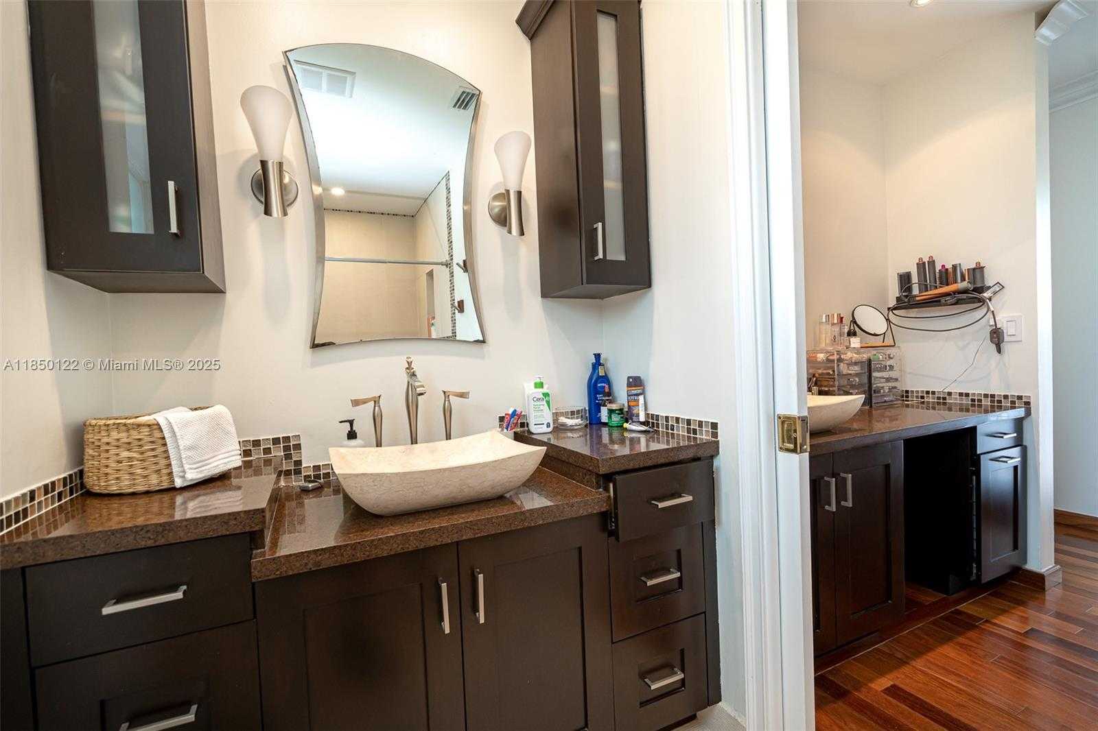 Small Image of 13253 SOUTH WEST 104TH CT, Miami Number 20
