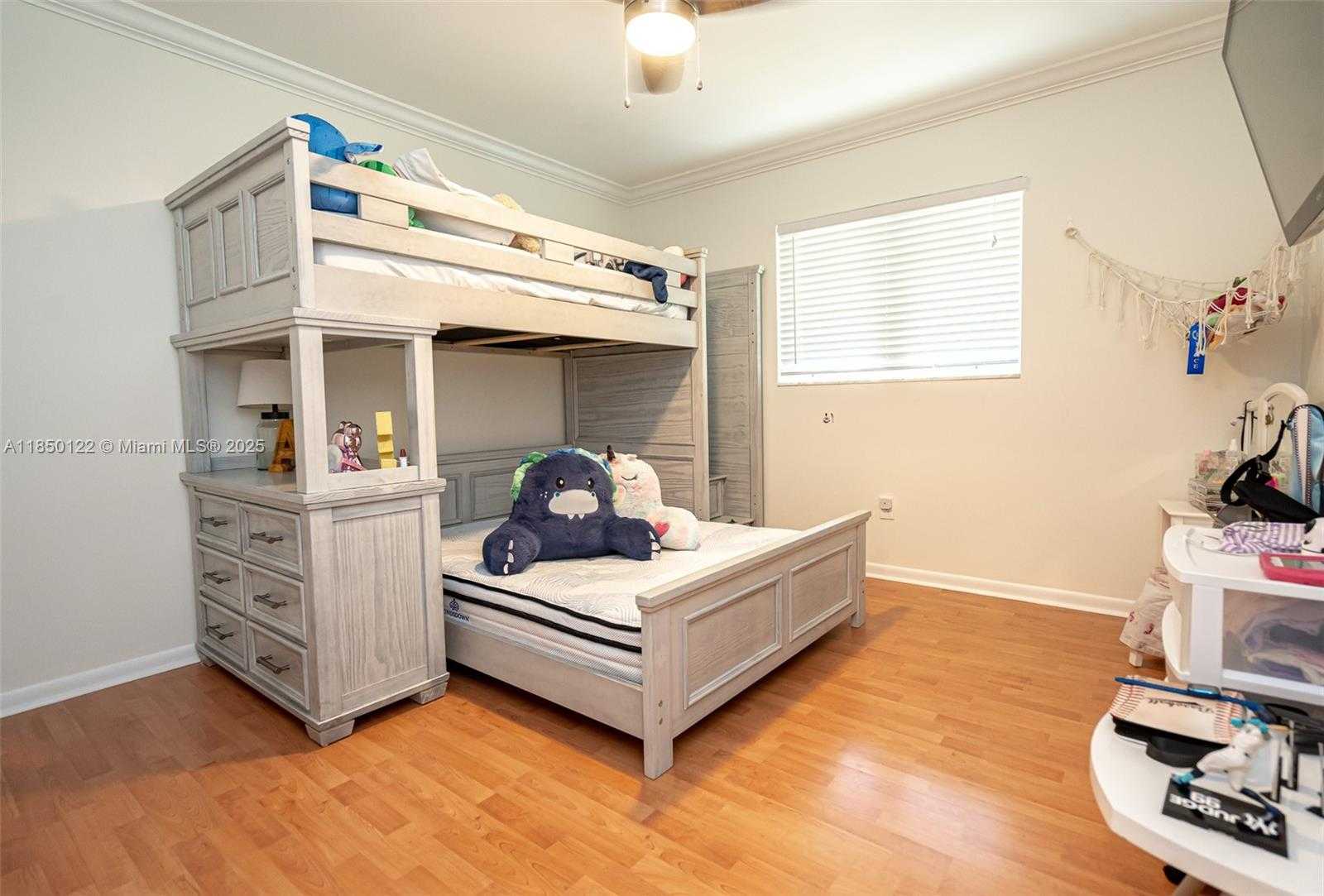 Small Image of 13253 SOUTH WEST 104TH CT, Miami Number 23