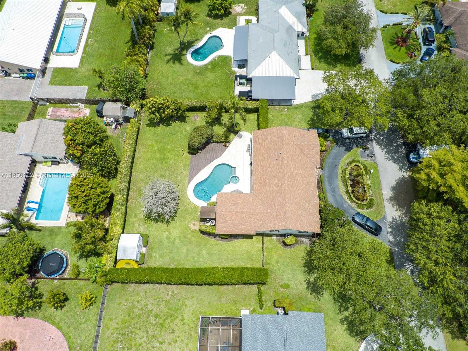 Small Image of 13253 SOUTH WEST 104TH CT, Miami Number 38