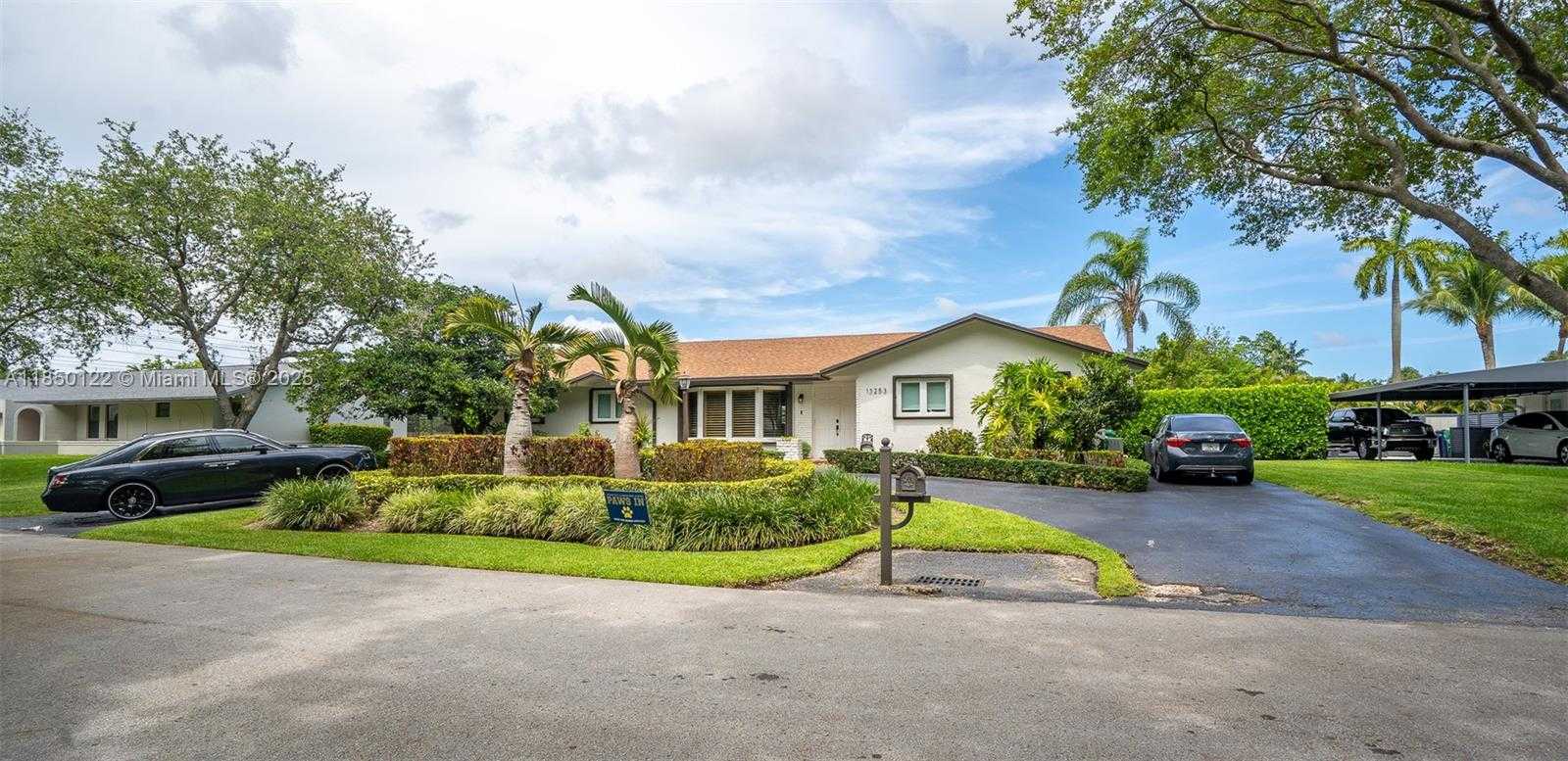 Small Image of 13253 SOUTH WEST 104TH CT, Miami Number 5