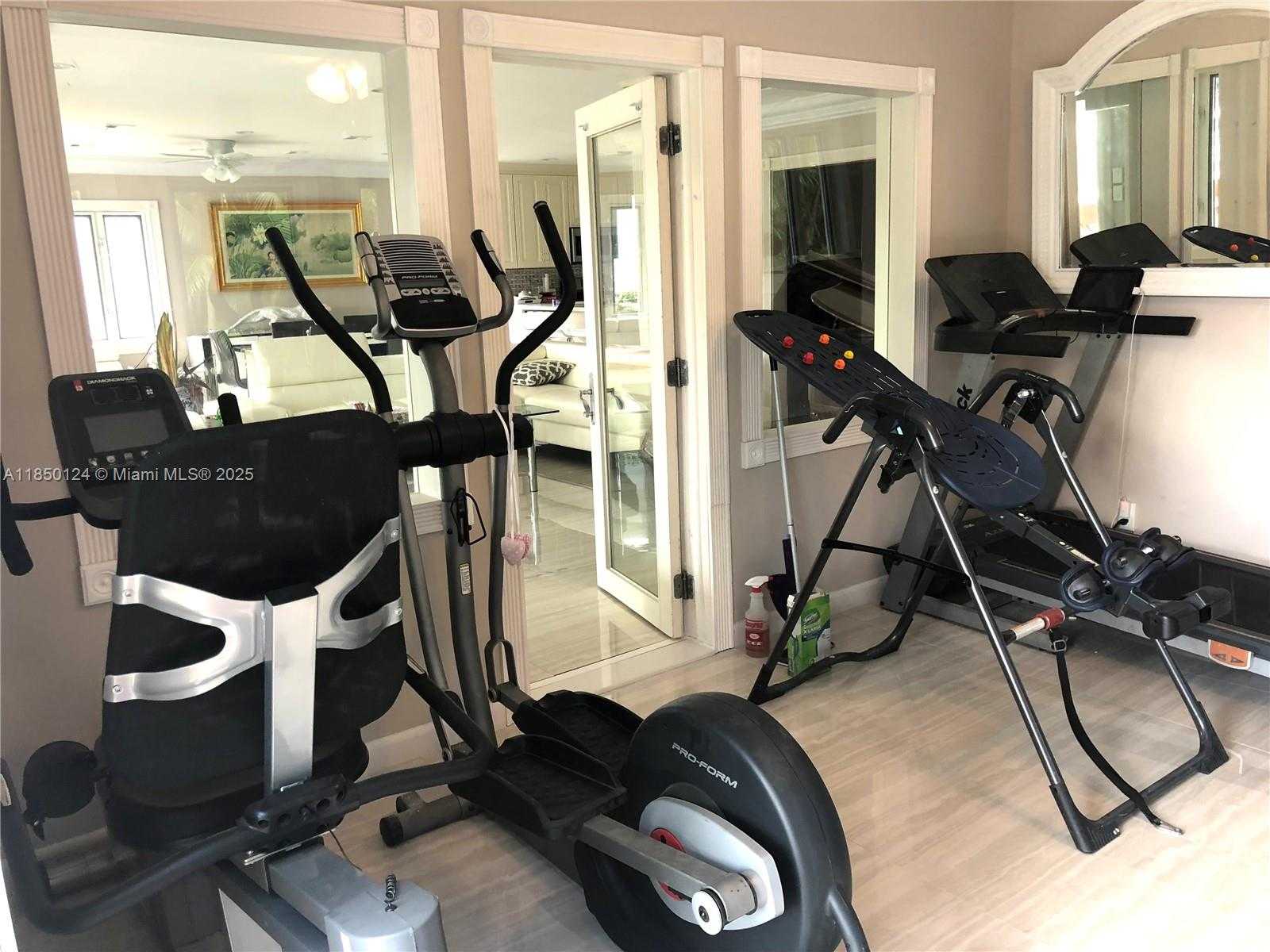 Small Image of 1524 ARGYLE DR #1, Fort Lauderdale Number 17