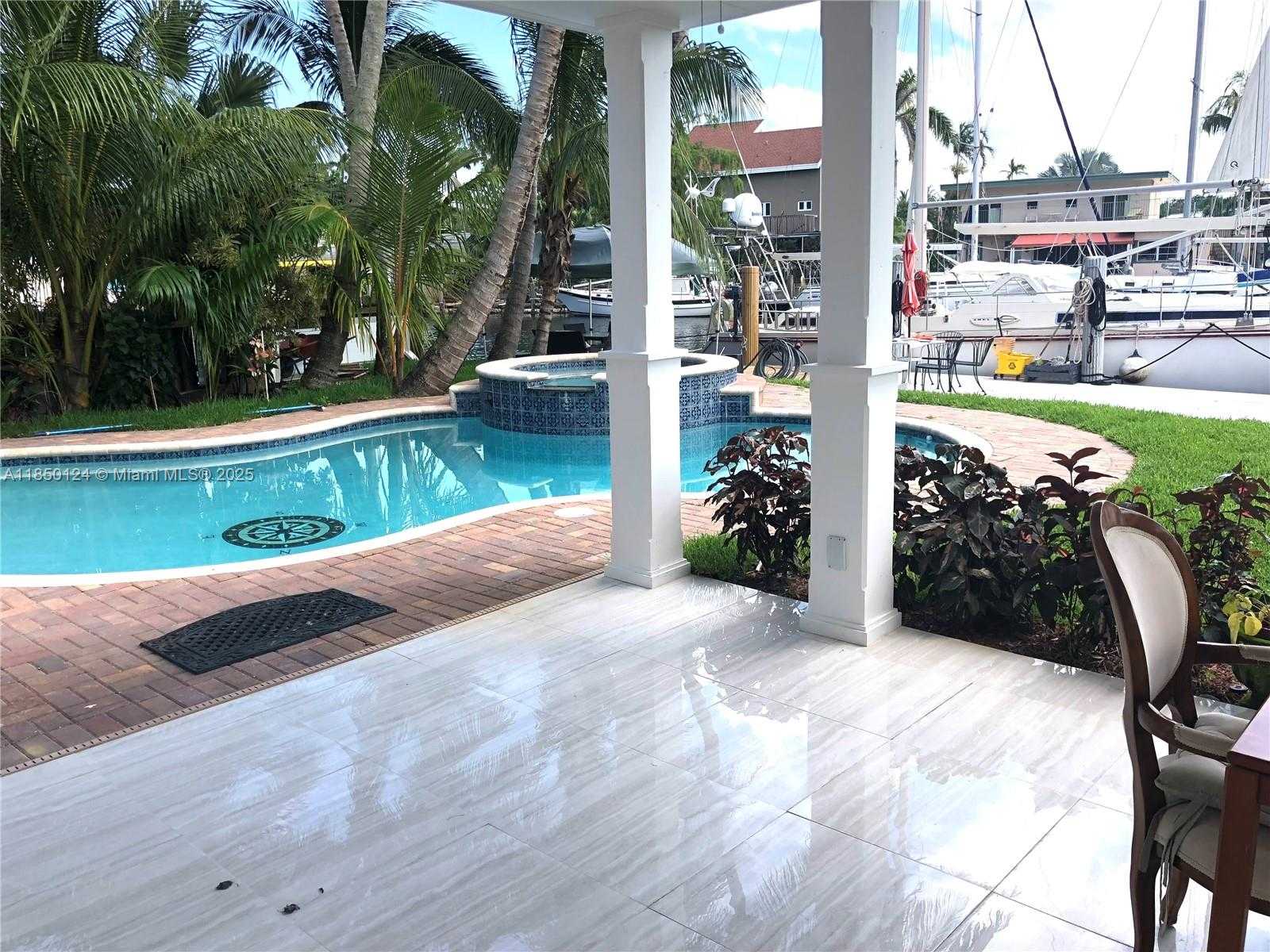 Small Image of 1524 ARGYLE DR #1, Fort Lauderdale Number 3