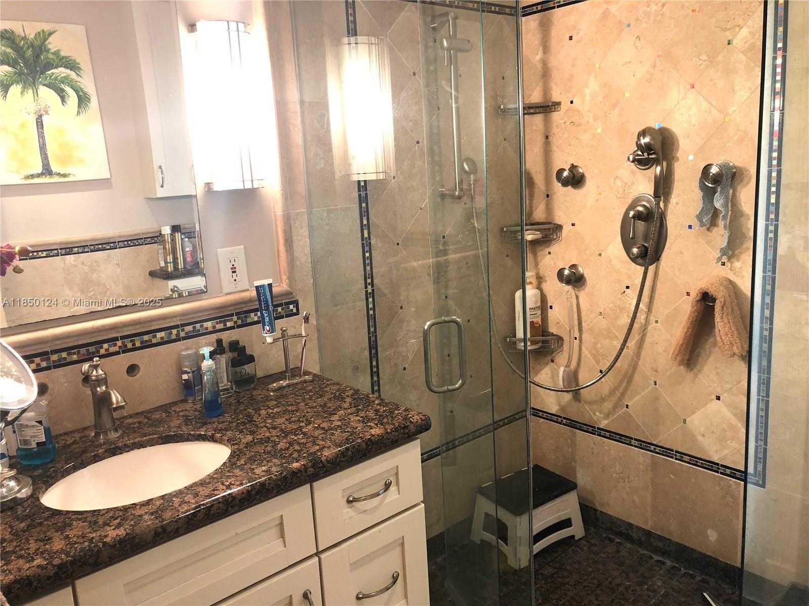 Small Image of 1524 ARGYLE DR #1, Fort Lauderdale Number 7