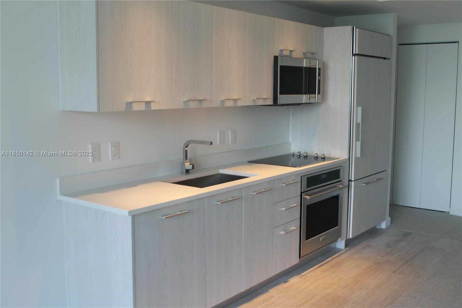 Small Image of 45 SOUTH WEST 9TH ST #2809, Miami Number 2