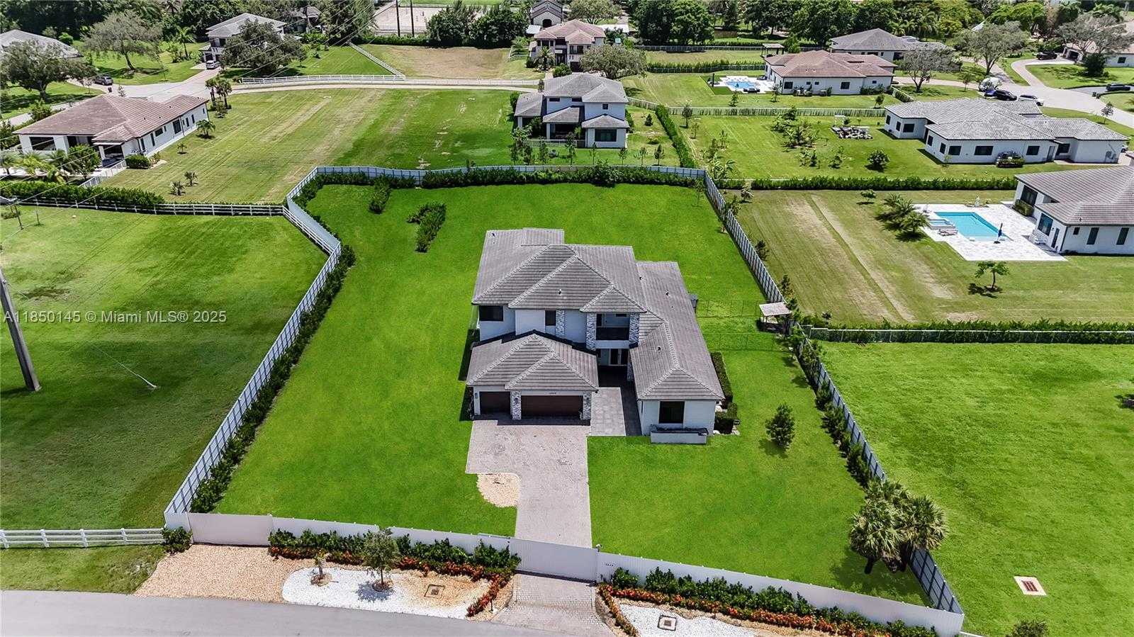 Small Image of 15846 SOUTH WEST 49TH ST, Southwest Ranches Number 2