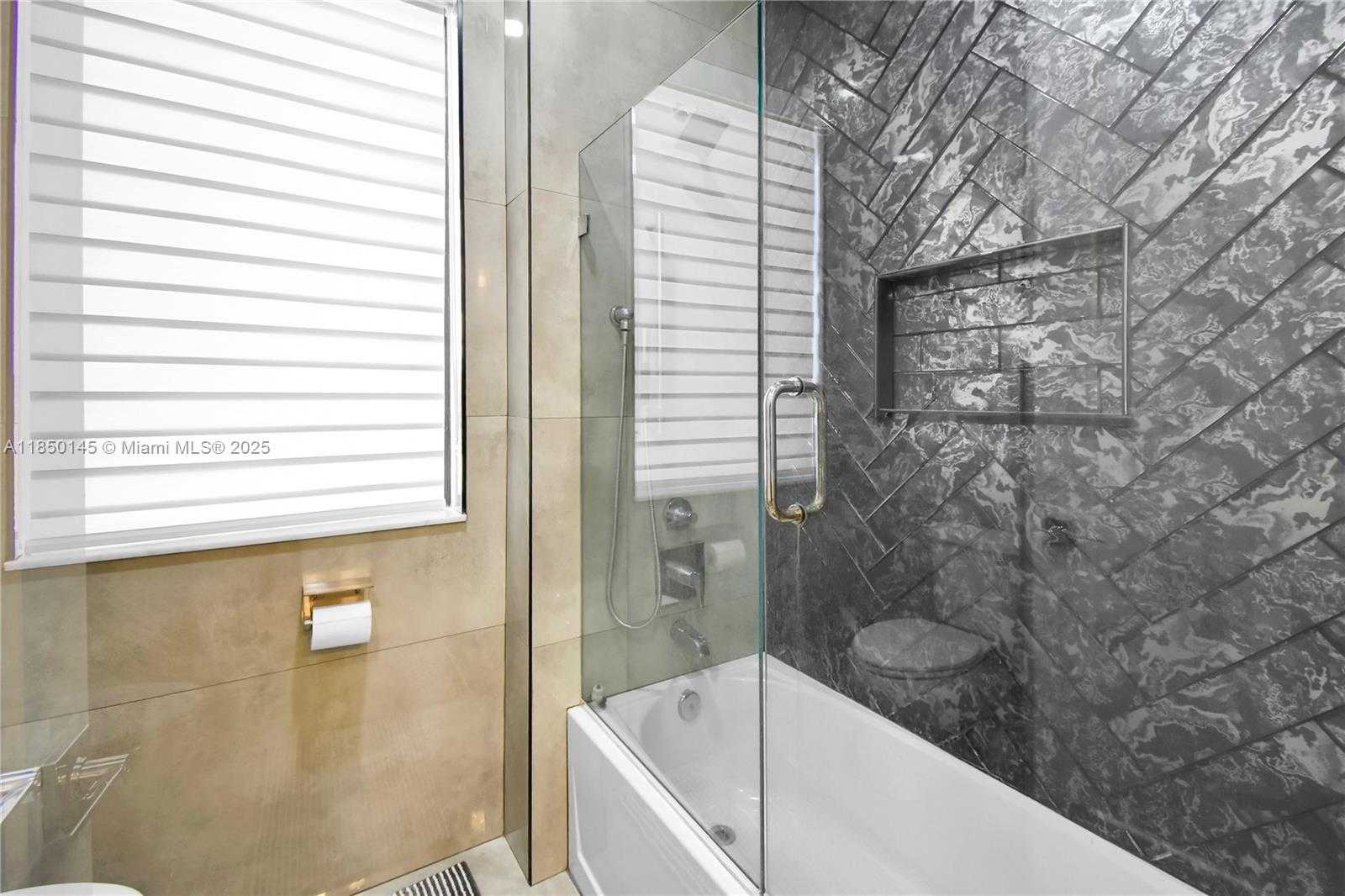 Small Image of 15846 SOUTH WEST 49TH ST, Southwest Ranches Number 27