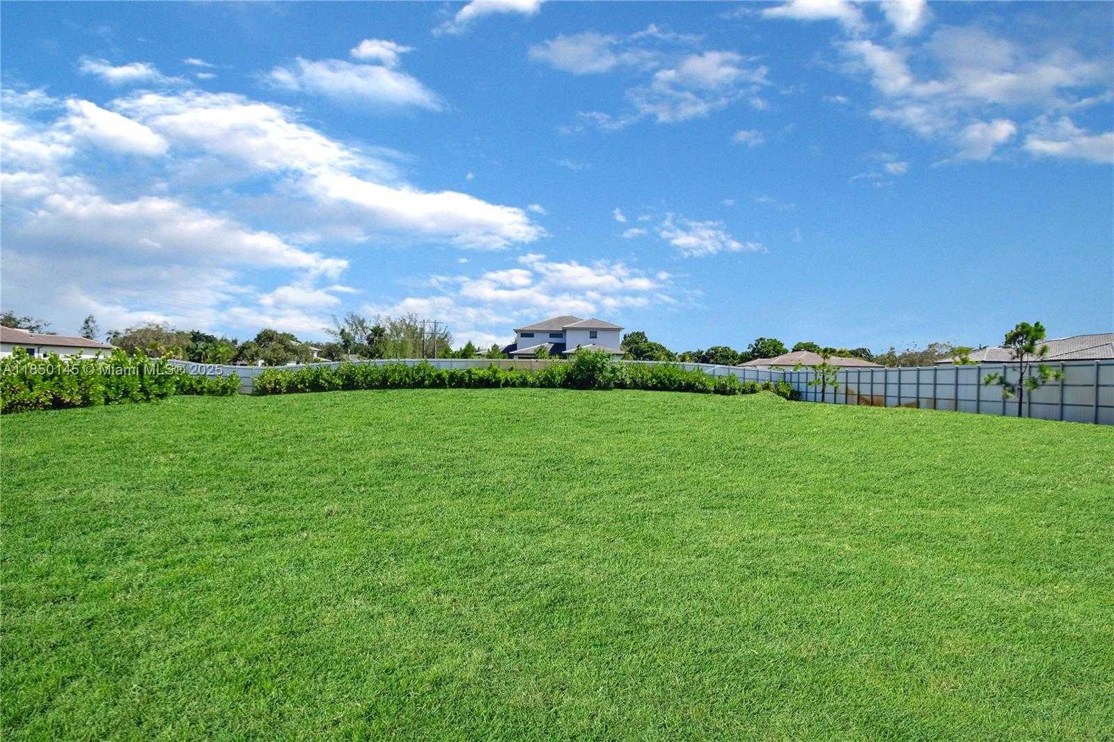 Small Image of 15846 SOUTH WEST 49TH ST, Southwest Ranches Number 33