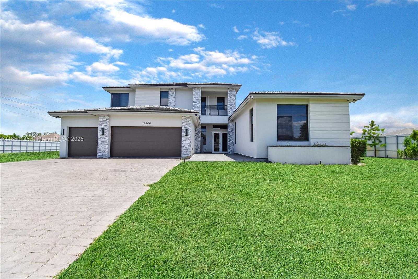 Small Image of 15846 SOUTH WEST 49TH ST, Southwest Ranches Number 35