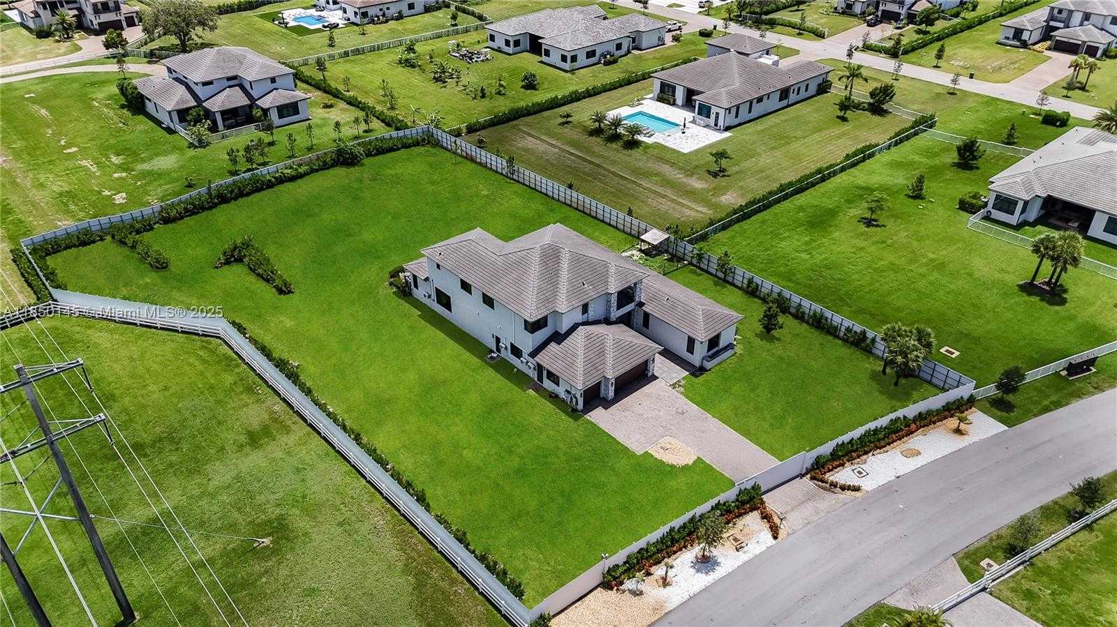 Small Image of 15846 SOUTH WEST 49TH ST, Southwest Ranches Number 36