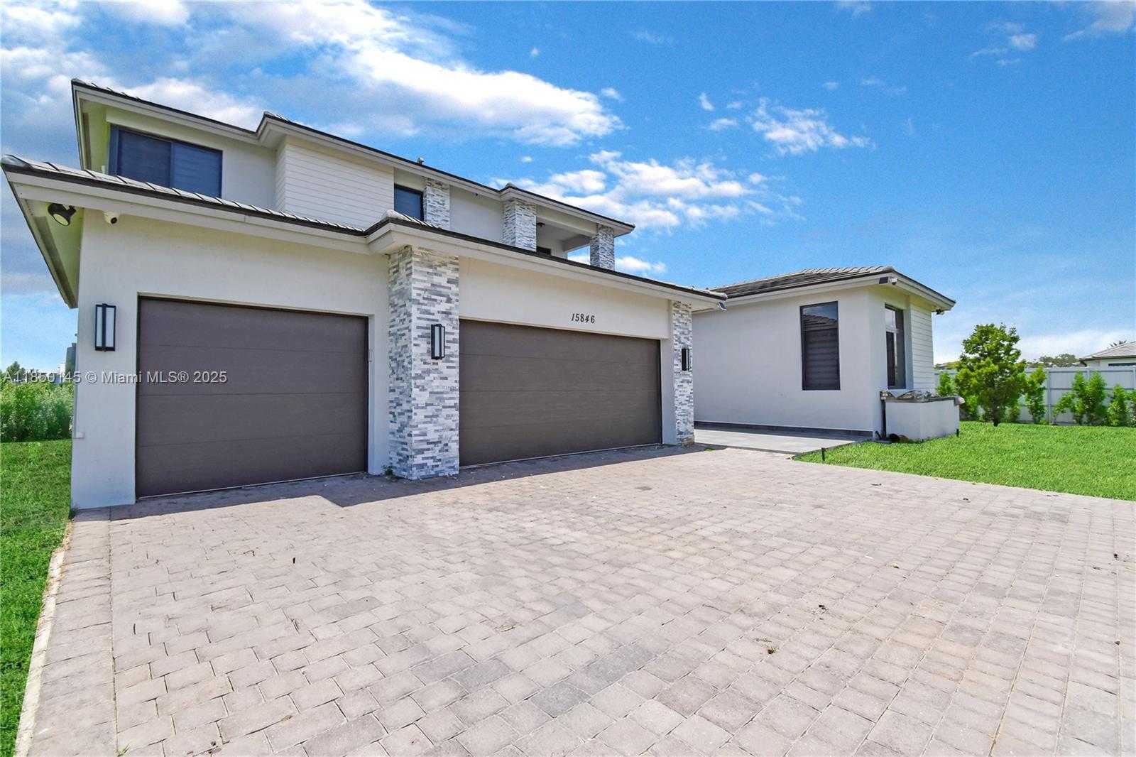 Small Image of 15846 SOUTH WEST 49TH ST, Southwest Ranches Number 6