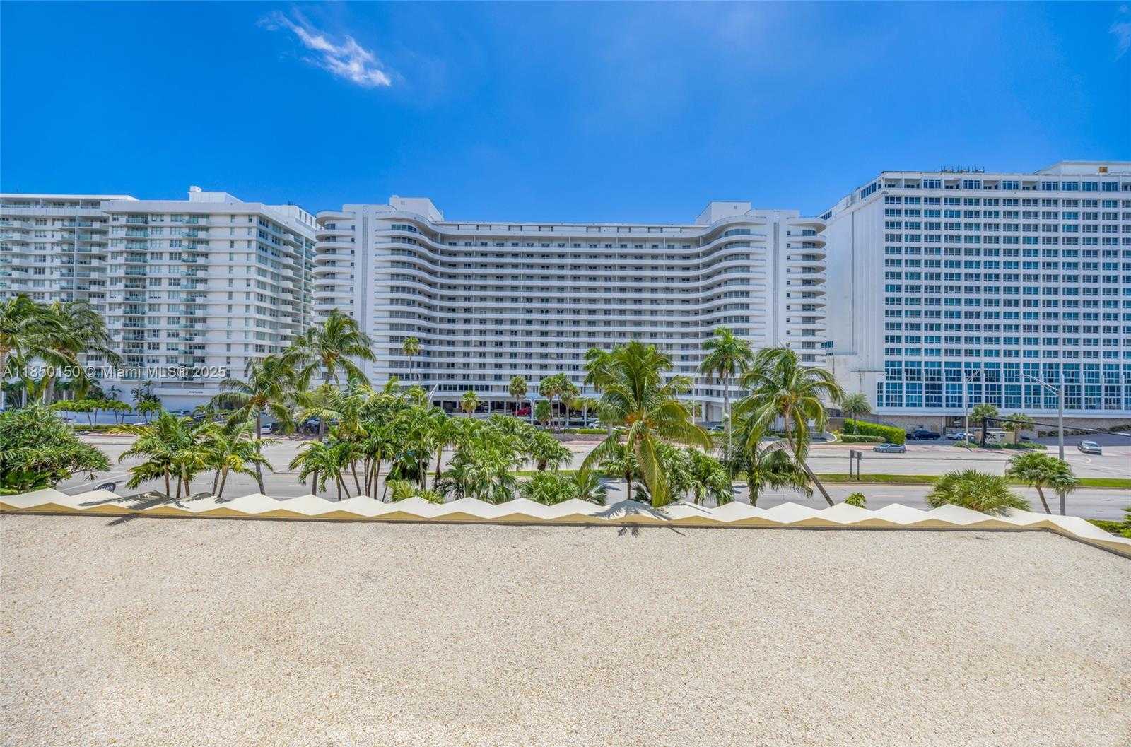 Small Image of 5600 COLLINS AVE #5D, Miami Beach Number 2