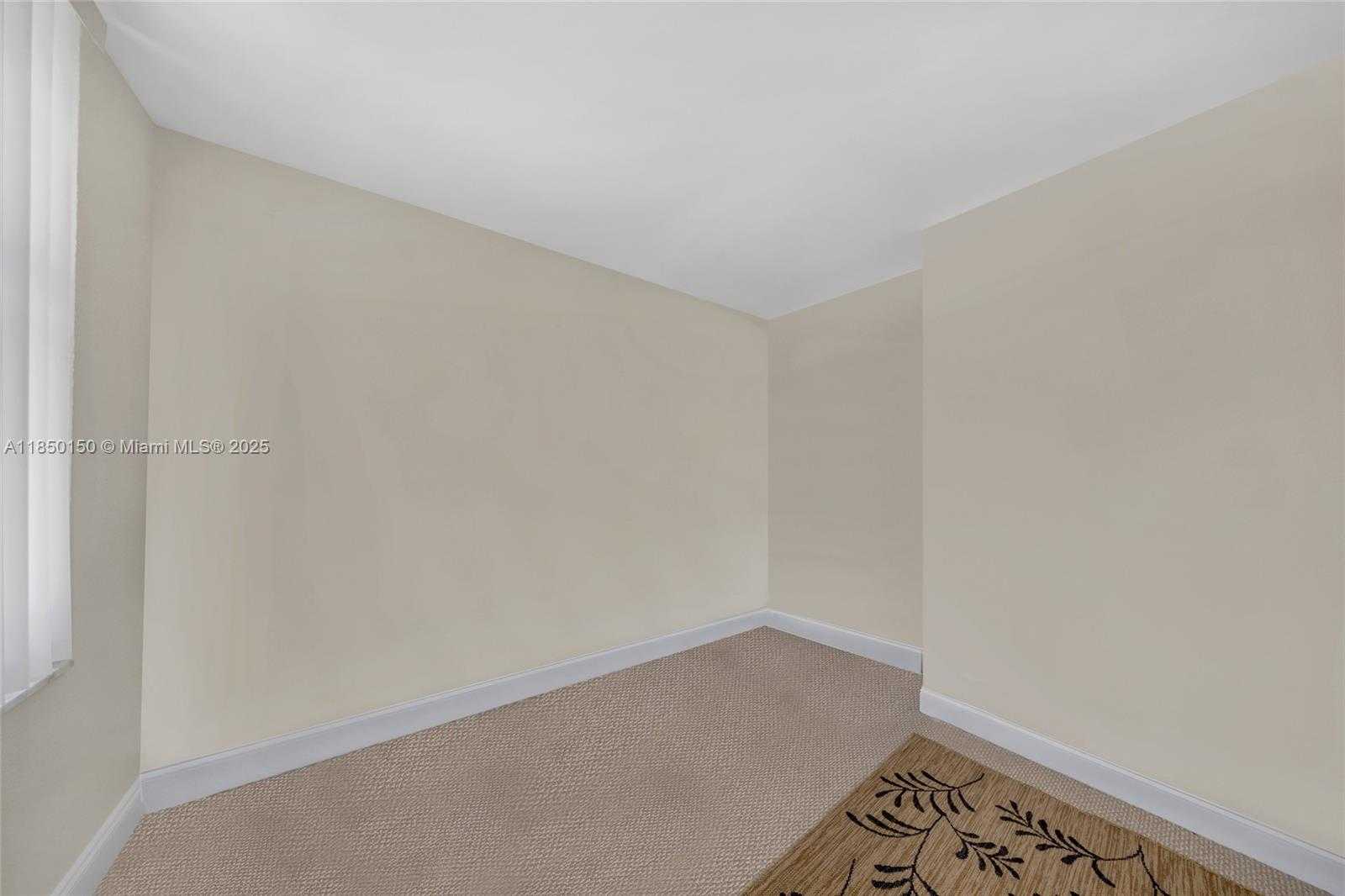 Small Image of 5600 COLLINS AVE #5D, Miami Beach Number 25