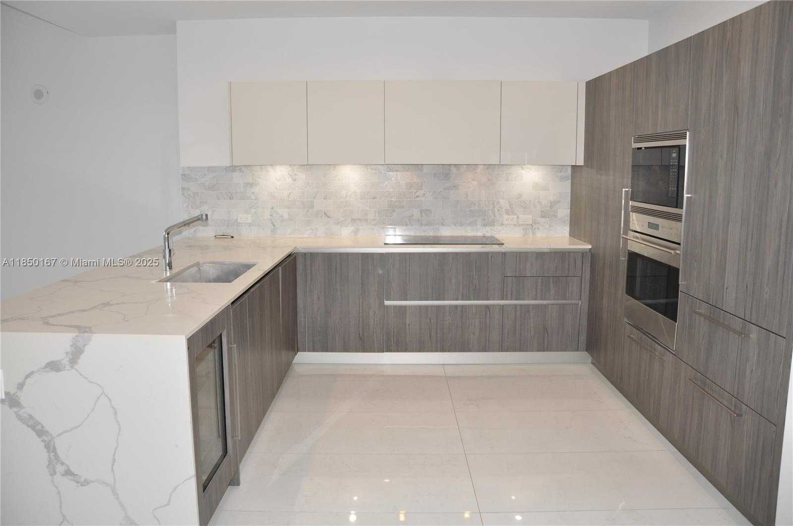 Small Image of 275 GIRALDA AVE #6F, Coral Gables Number 5