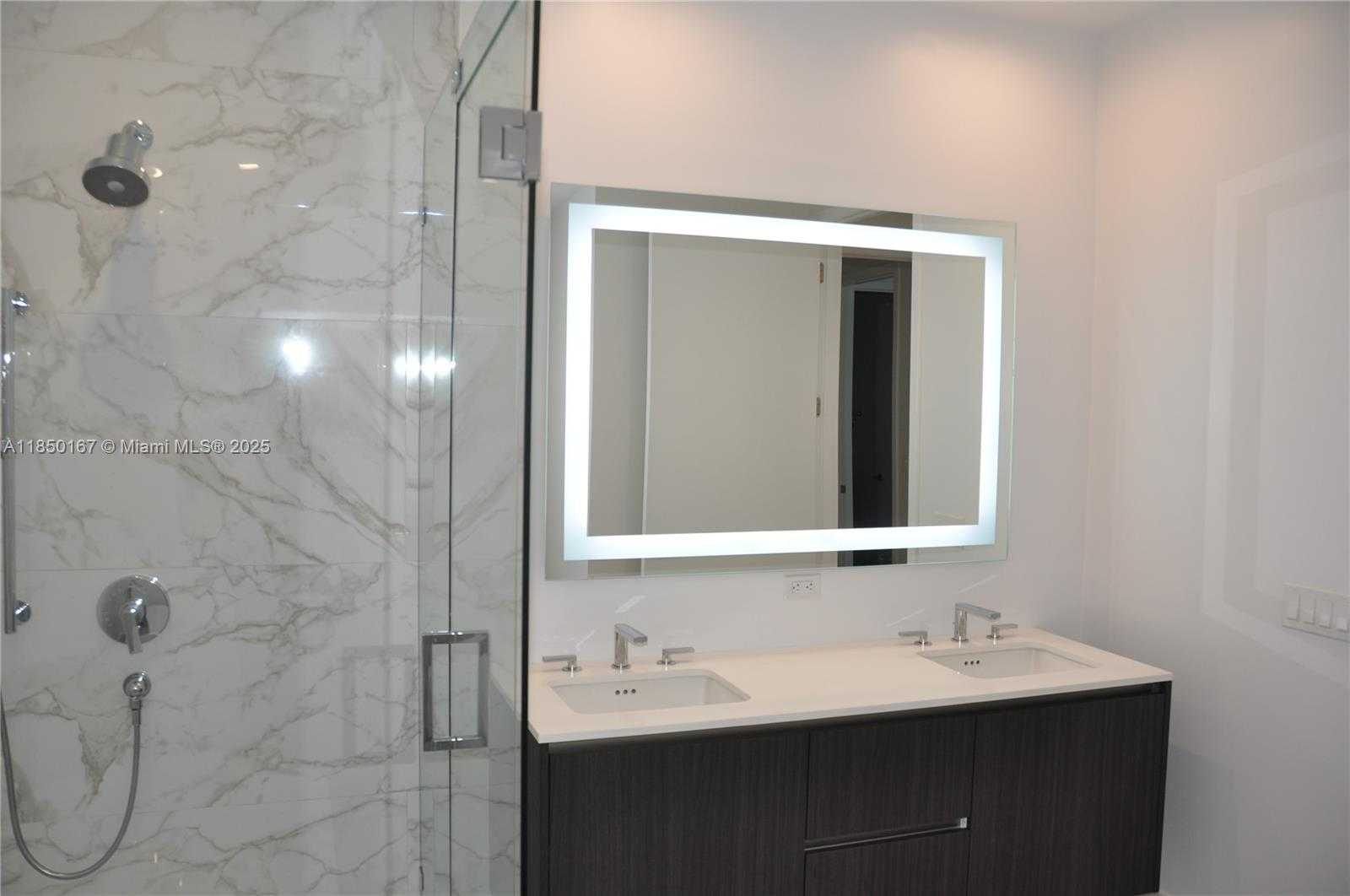 Small Image of 275 GIRALDA AVE #6F, Coral Gables Number 7