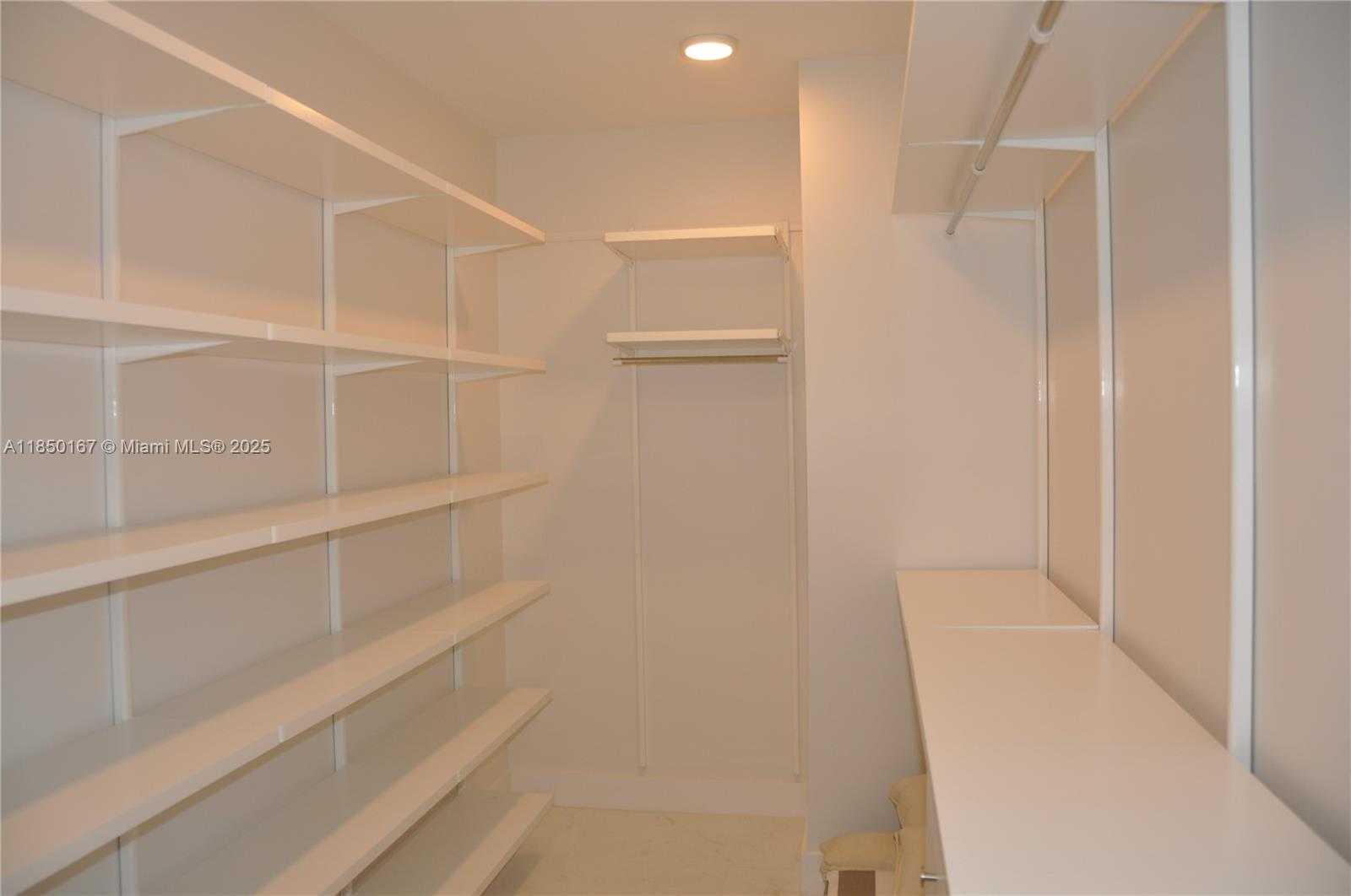 Small Image of 275 GIRALDA AVE #6F, Coral Gables Number 8