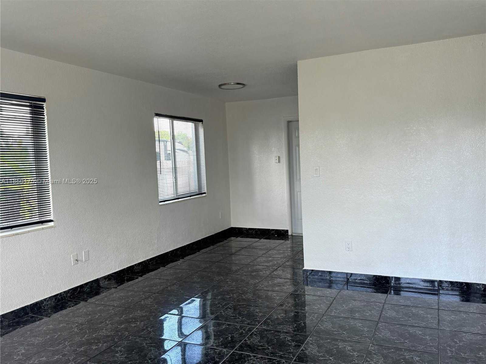 Small Image of 10425 SOUTH WEST 152ND ST #10425, Miami Number 16