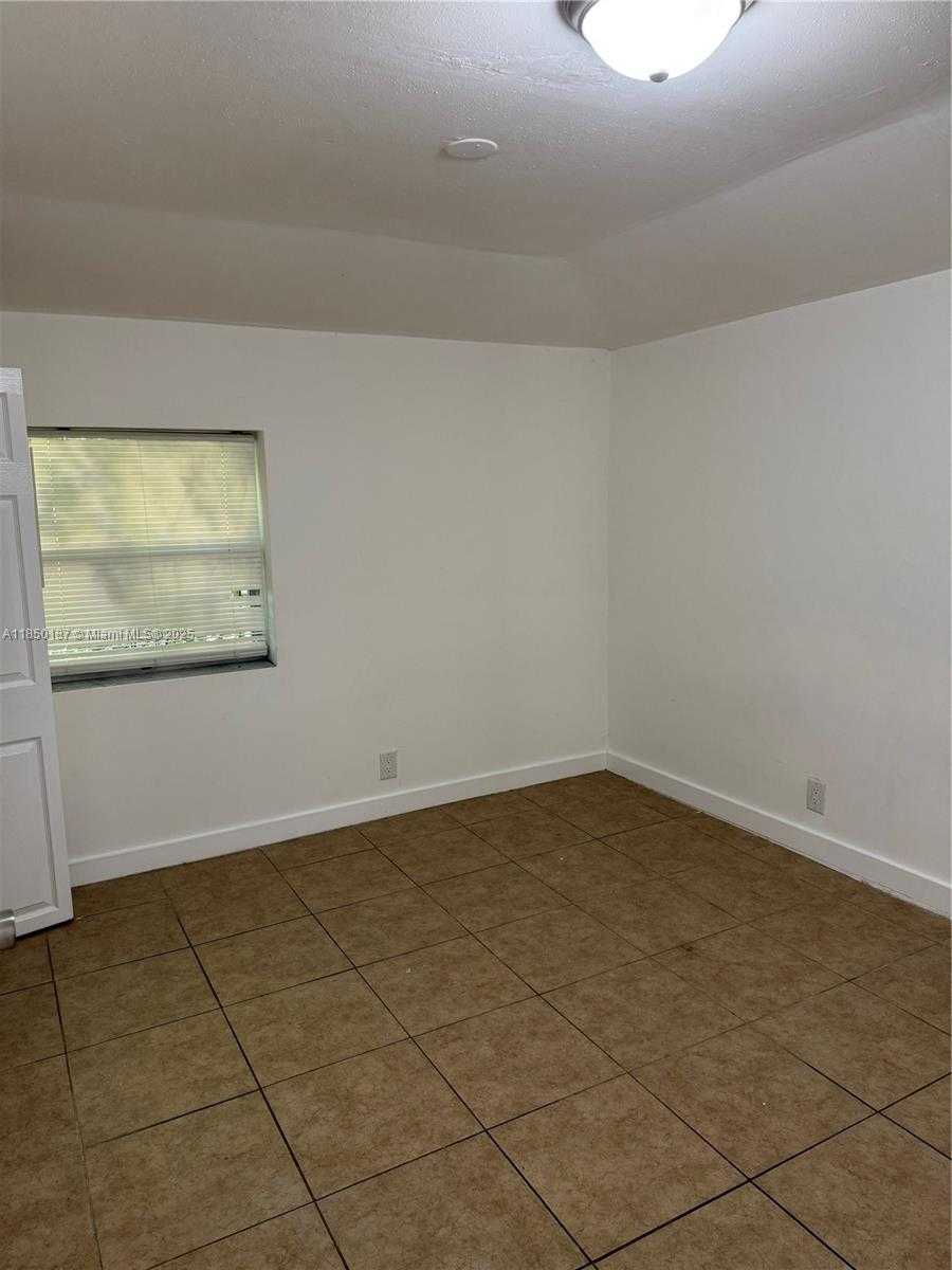 Small Image of 1455 NORTH EAST 146TH ST #B, Miami Number 3