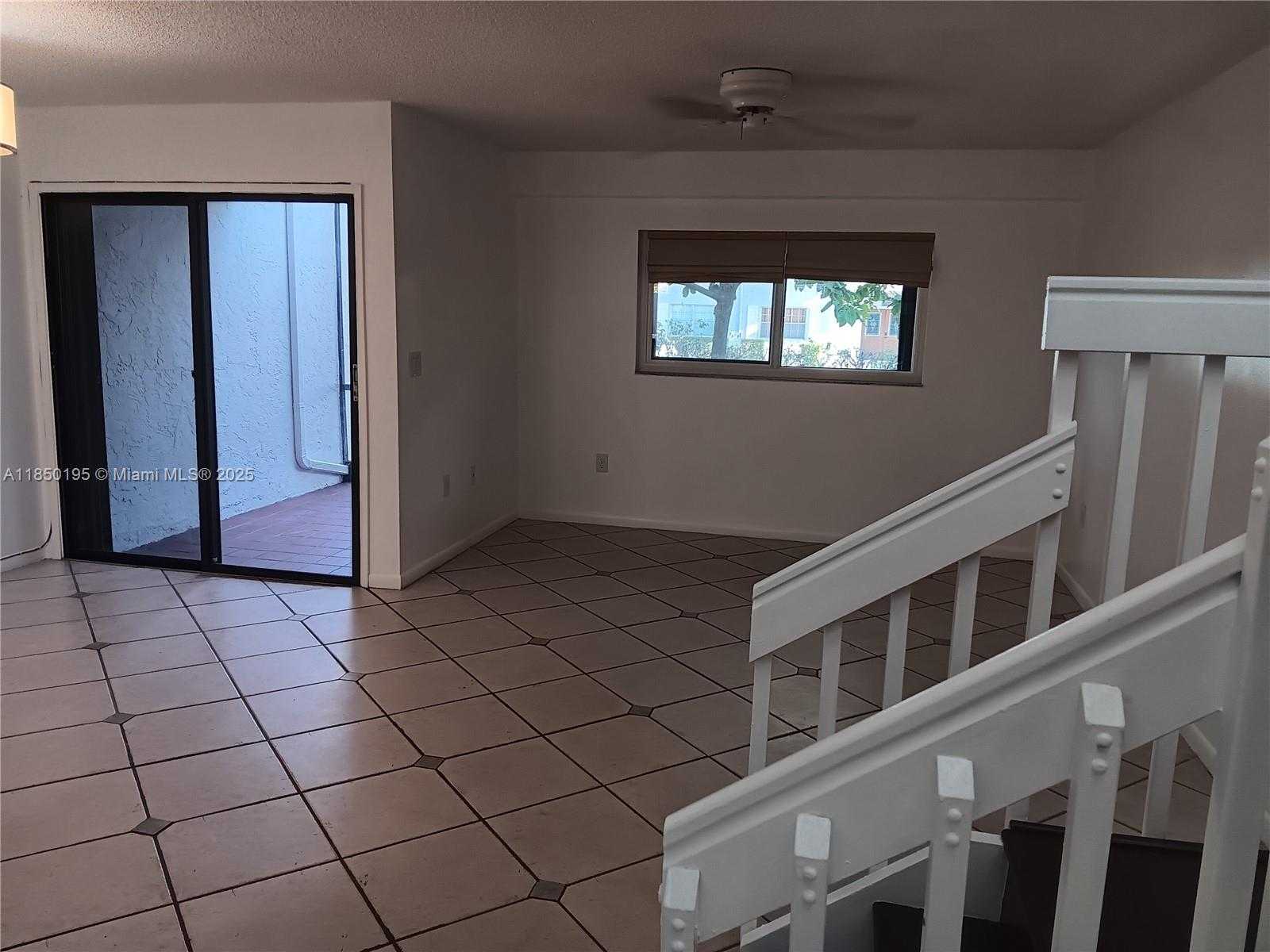 Small Image of 1532 GABRIEL ST #1532, Hollywood Number 21